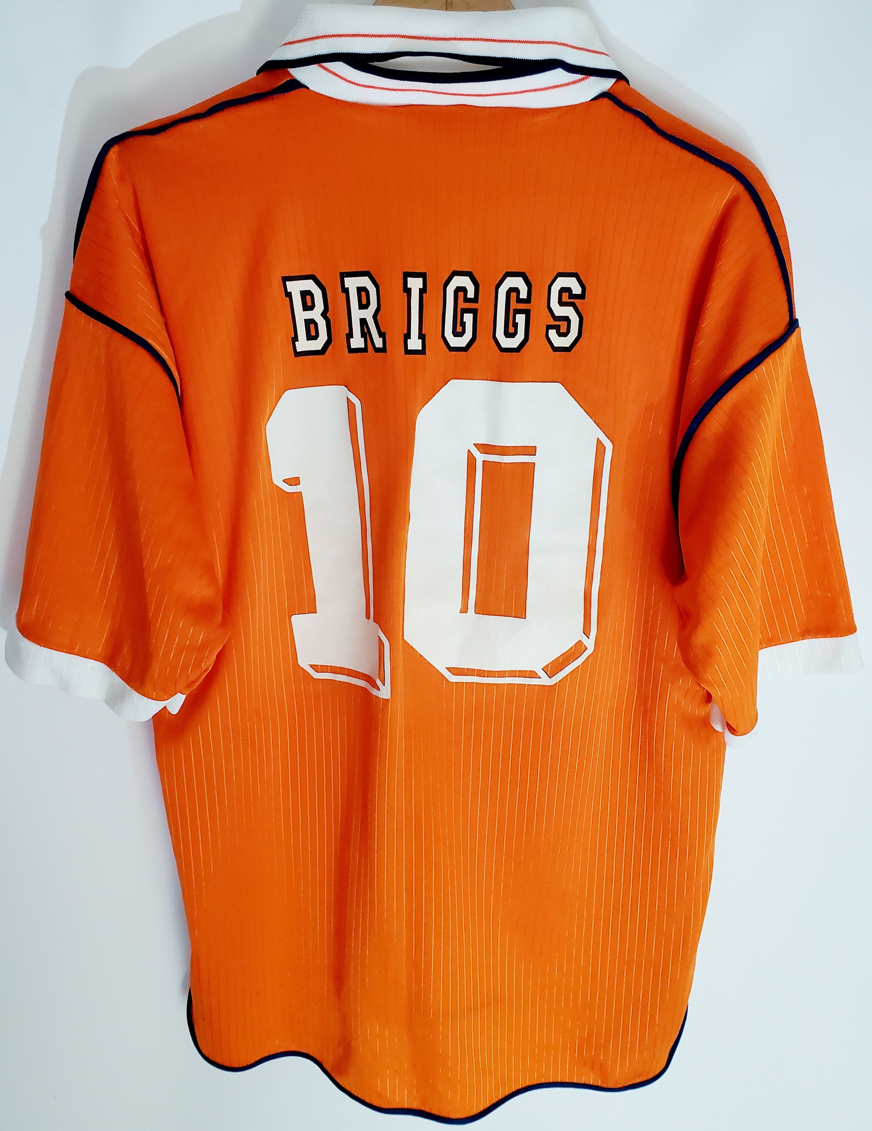 Vintage Vintage 1993/94 Blackpool Home jersey Gary Briggs # 10 L Size US L / EU 52-54 / 3 - 3 Thumbnail