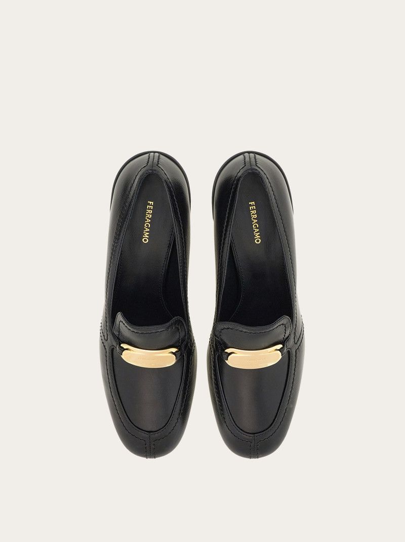 Salvatore Ferragamo o1s1rm1225 Kitten Heel Loafers in Black Size US 8 / IT 38 - 2 Thumbnail