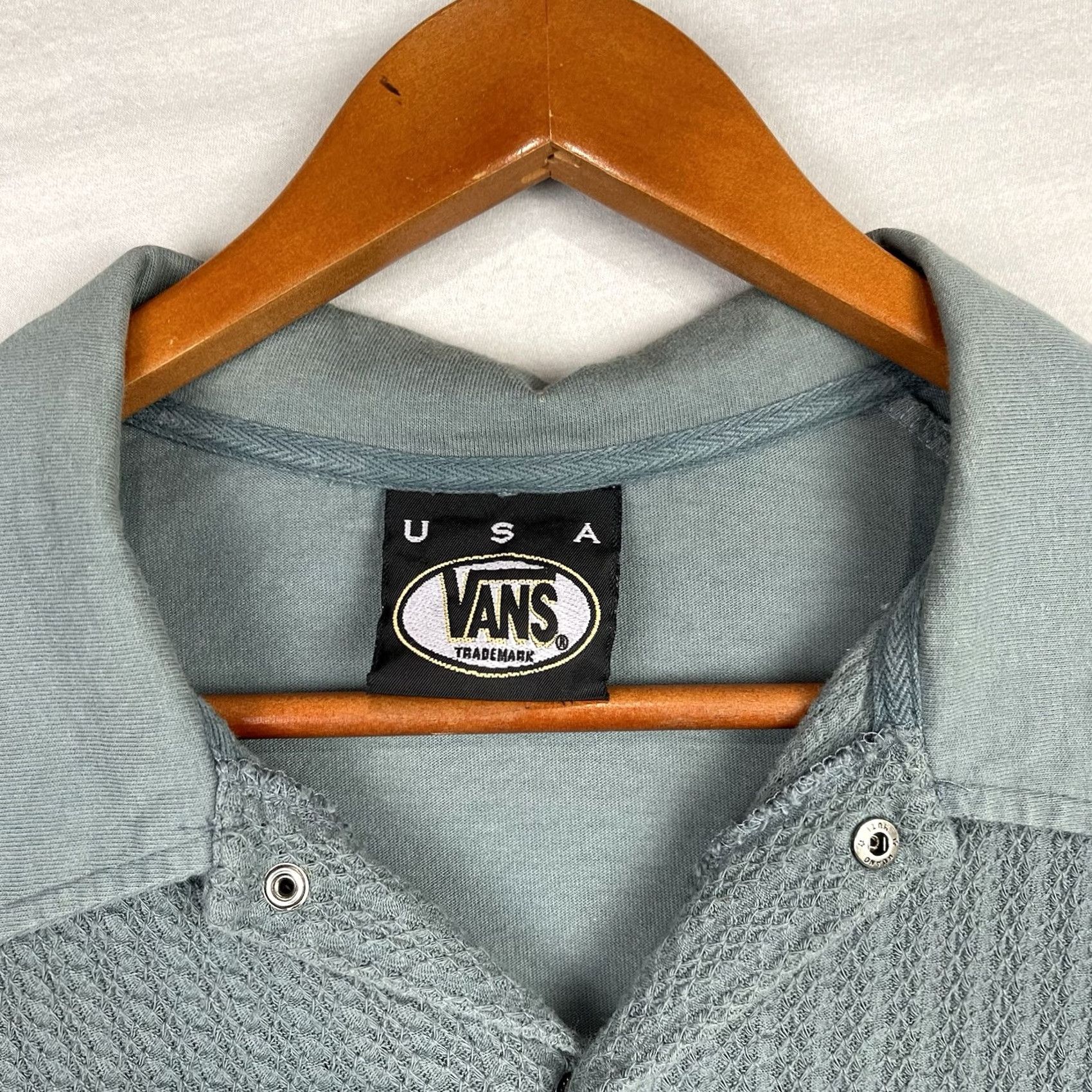 Vans VINTAGE Vans Shirt Mens L California Knit Snap Beach Surfer Logo Shirt Size US L / EU 52-54 / 3 - 7 Thumbnail