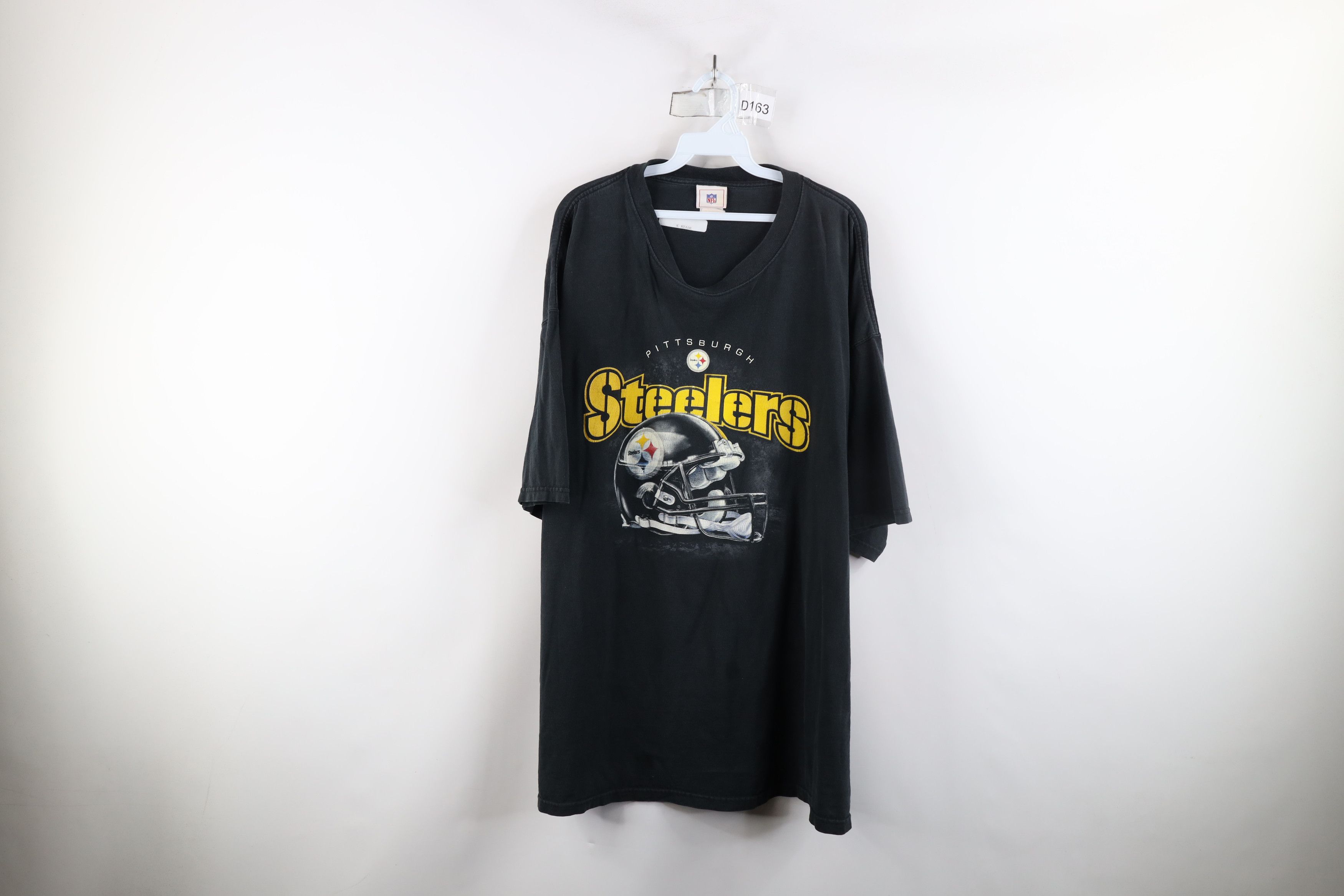 Vintage Vintage Spell Out Pittsburgh Steelers Football T-Shirt Black Size US XXL / EU 58 / 5 - 1 Thumbnail