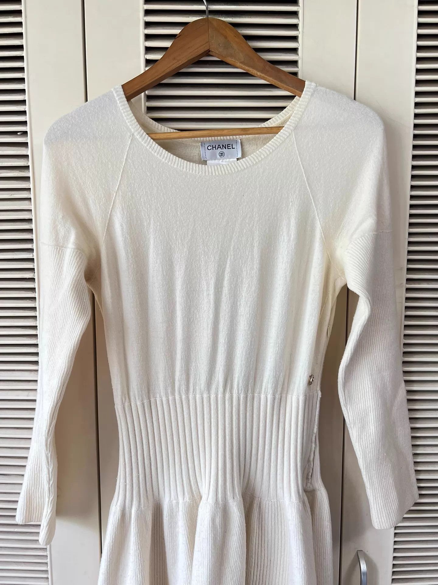 Chanel Chanel Knit Dress Ivory 38 Long Sleeve Waist-Cinched Cuff Logo Size S / US 4 / IT 40 - 3 Thumbnail