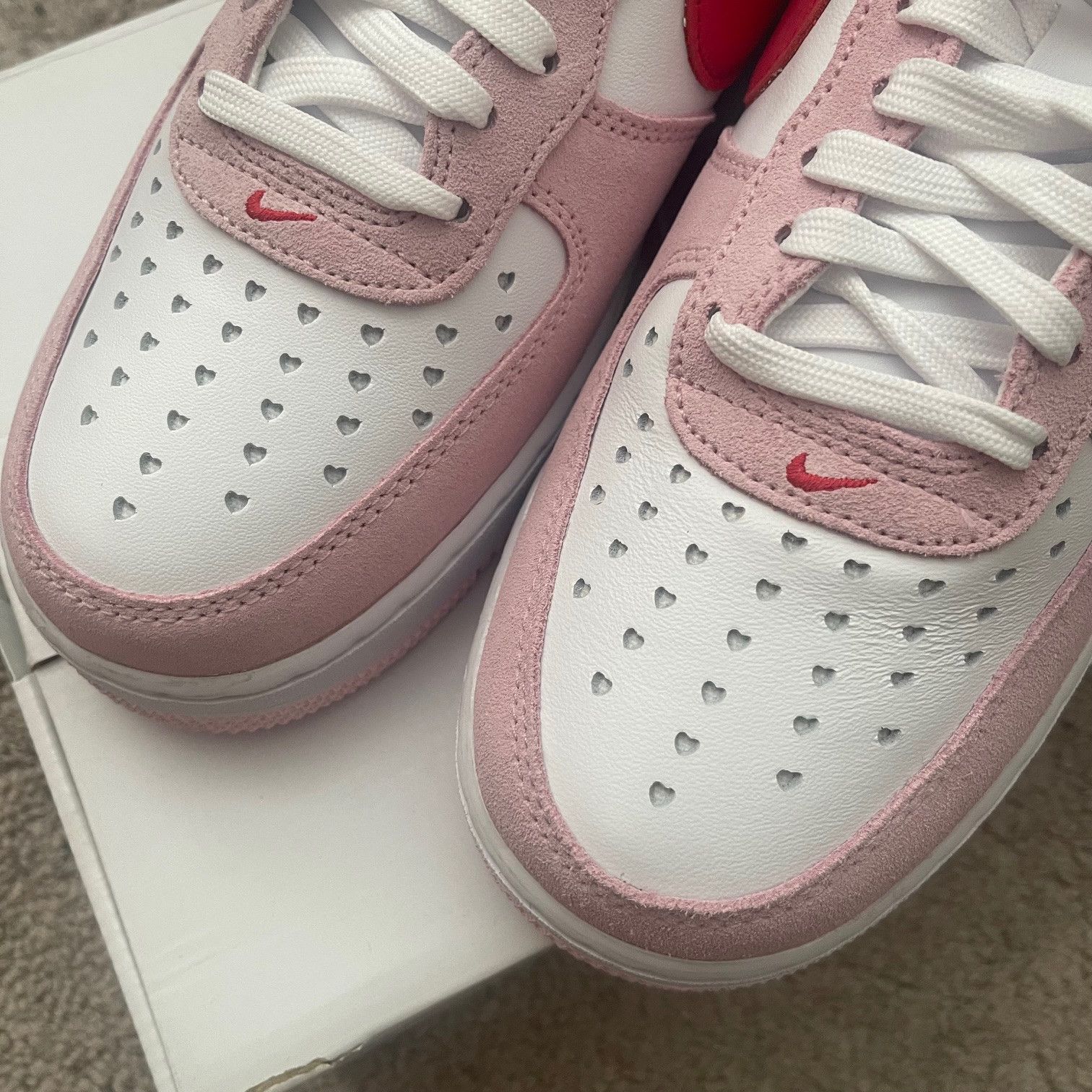 Nike Nike Air Force 1 07 Valentine’s Day NEW Size US 9.5 / EU 42-43 - 8 Thumbnail