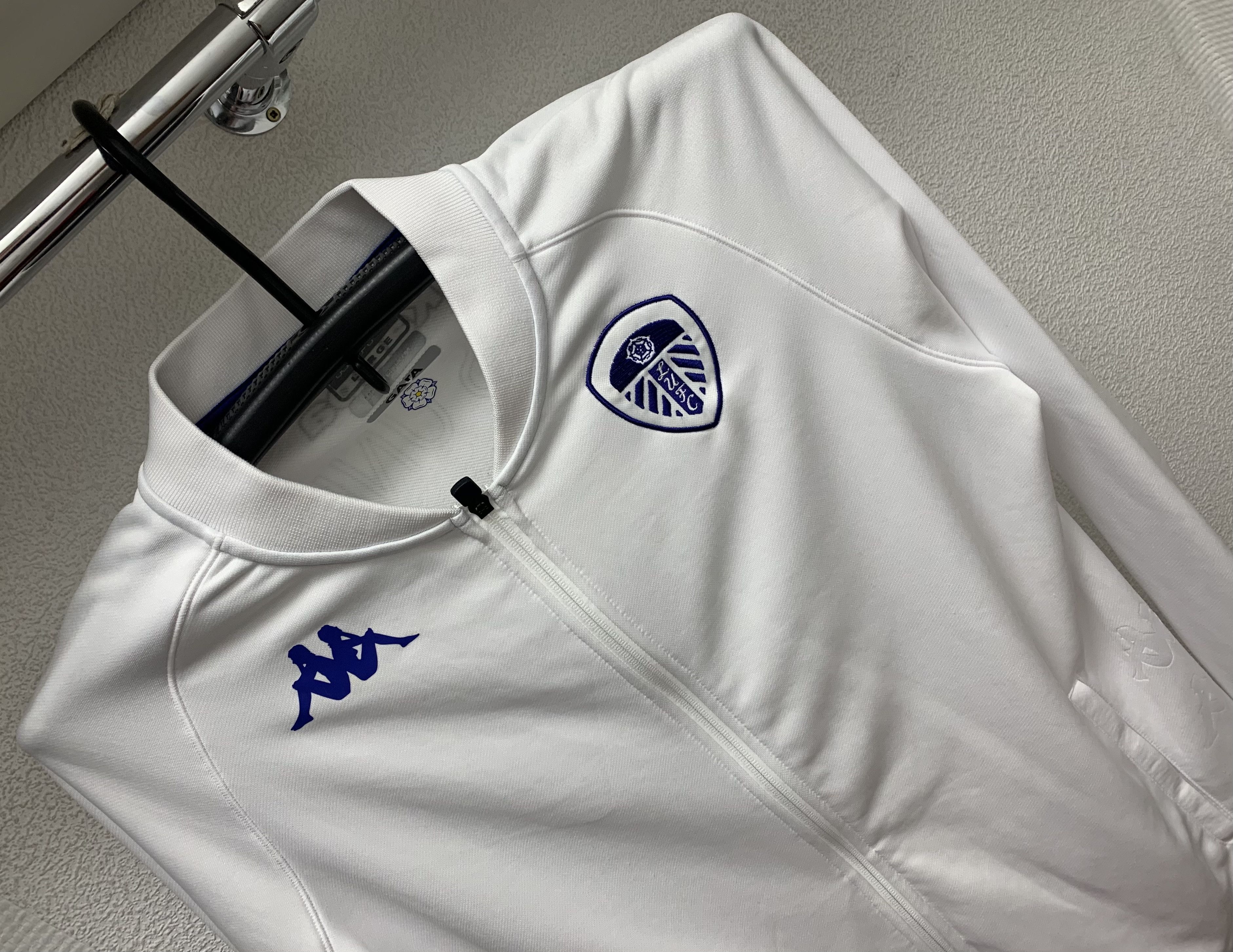 Kappa Leeds United kappa soccer white bomber M sz gava Size US M / EU 48-50 / 2 - 4 Thumbnail
