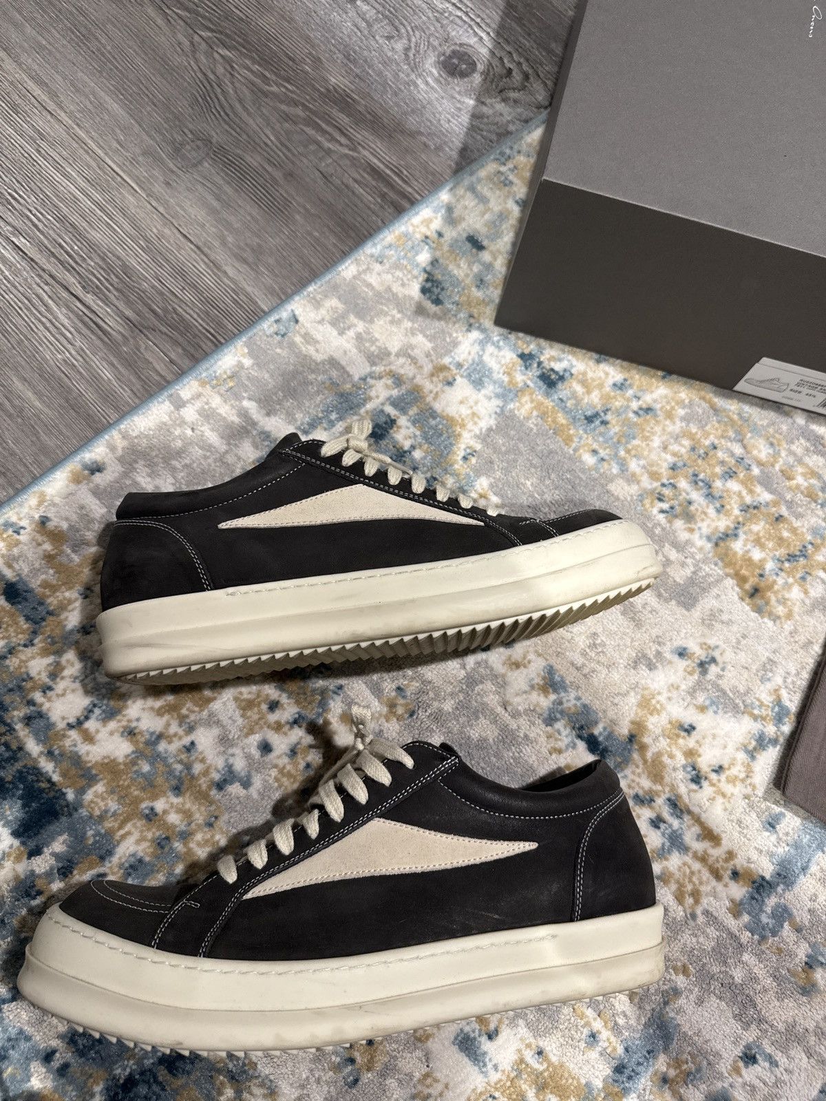 Rick Owens Rick Owens Vintage Sneakers NUBUCK Dark Dust/Milk Rick Owens Rick Owens Vintage Sneakers NUBUCK Dark Dust/Milk