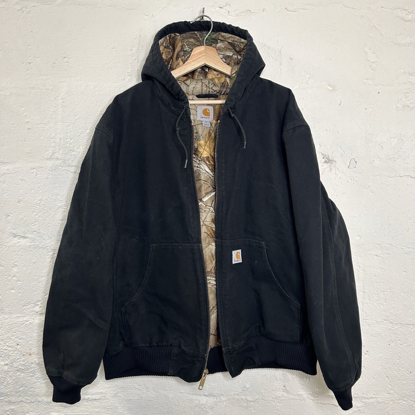 Carhartt × Vintage Onyx Active Jacket Black Carhartt Hooded Jacket