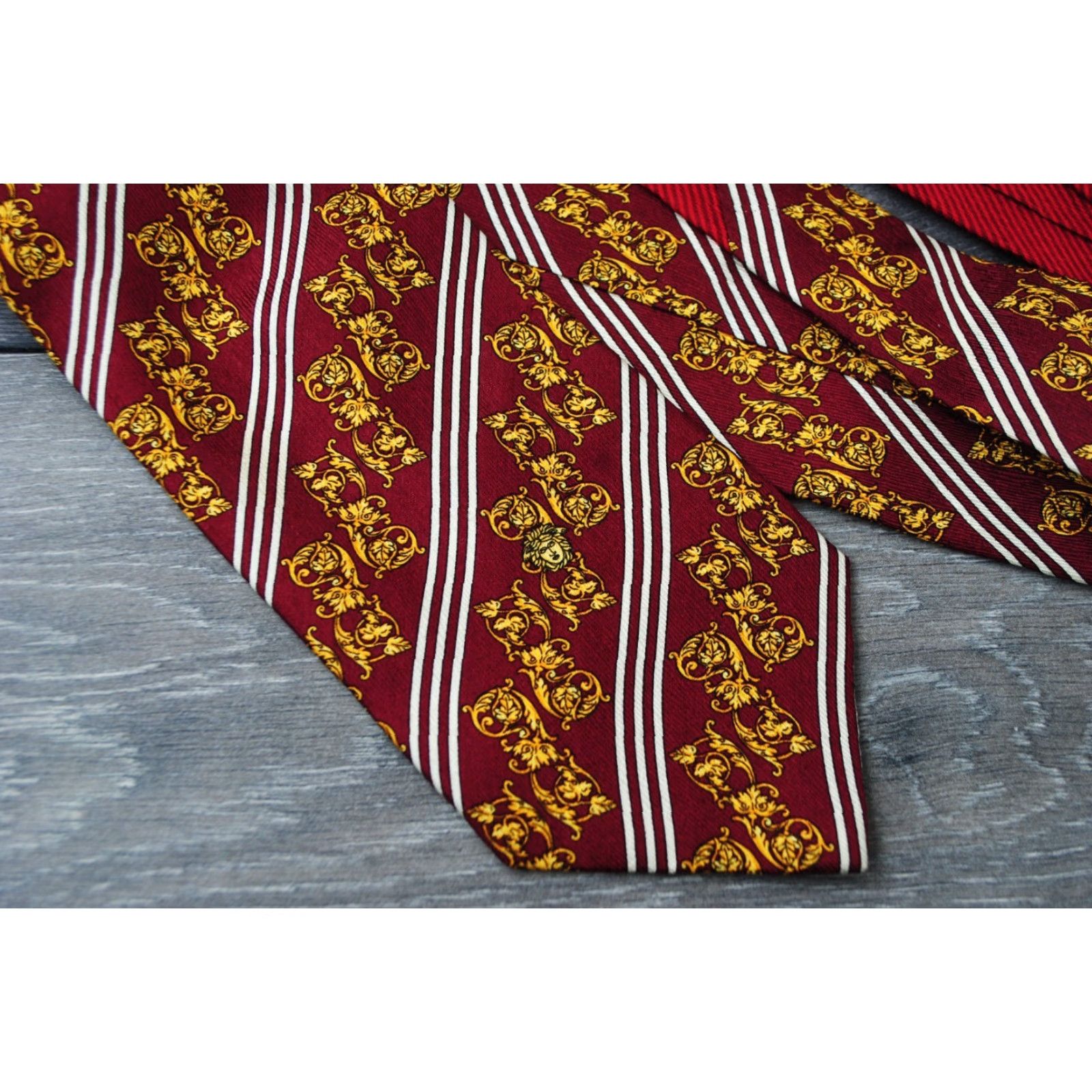 Versace VERSACE Red Tie 100% Silk Made in Italy Medusa Geometrical Striped Barocco Men Tie XS? Size ONE SIZE - 3 Thumbnail