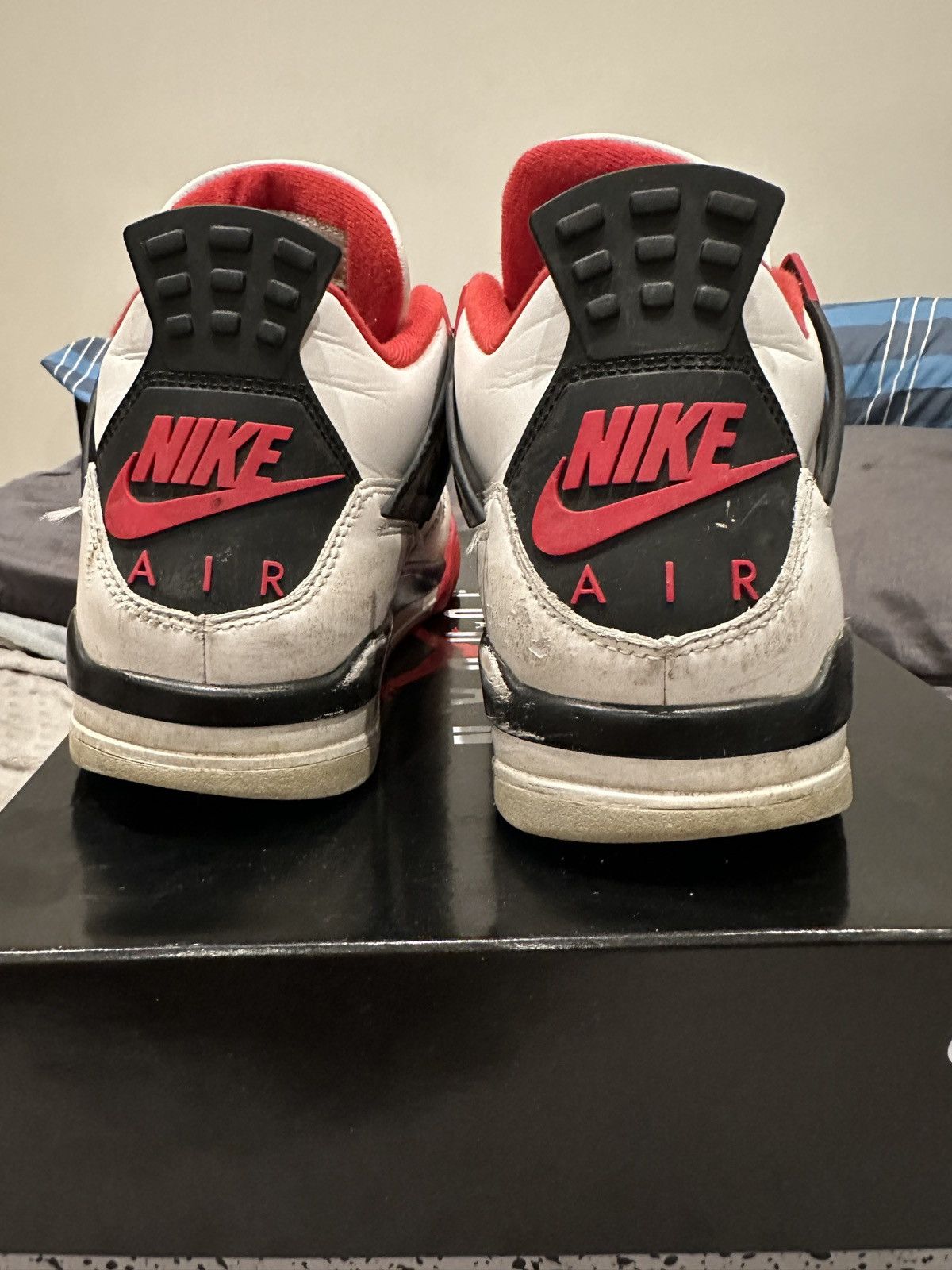 Jordan Brand Jordan 4 Fire Red Size 9.5 Size US 9.5 / EU 42-43 - 2 Thumbnail