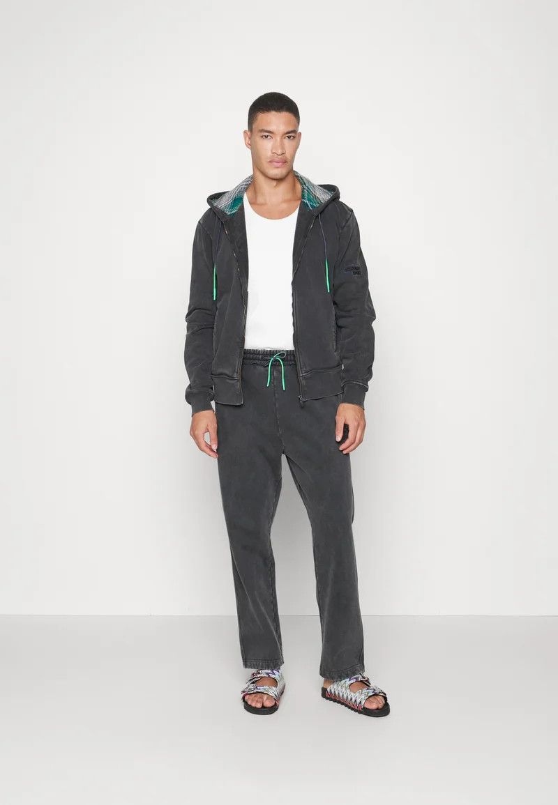 Missoni o1y0225 Jogger & Sweatpant in Charcoal Size US 38 / EU 54 - 7 Thumbnail