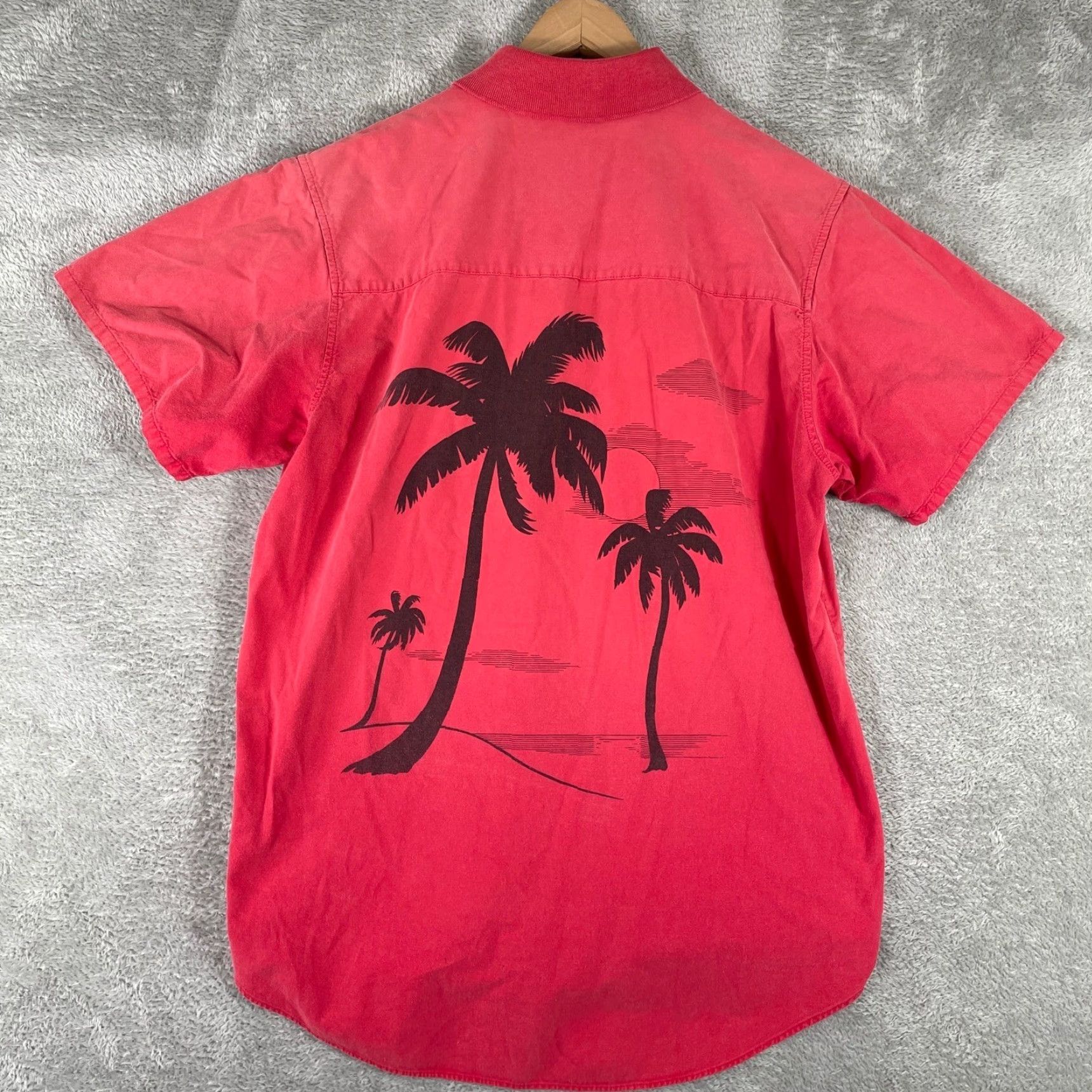 Van Heusen VINTAGE Van Heusen Corum Shirt Mens S Red Palm Tree Sunset Graphic Beach 90s Tropical Casual Mens Shirt Size US S / EU 44-46 / 1 - 2 Thumbnail