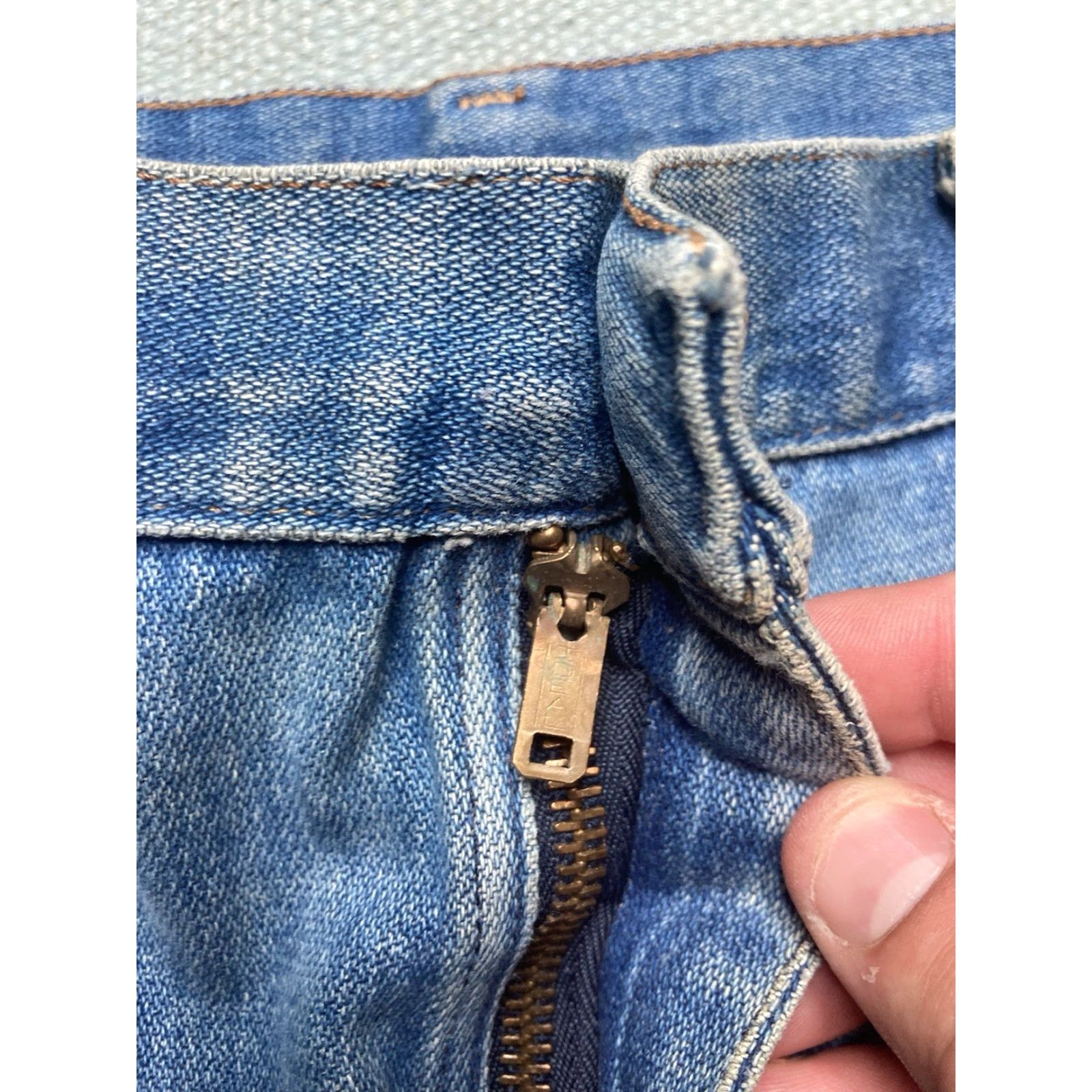 Wrangler VINTAGE Wrangler Jeans Straight Men 34 34x28 Blue Denim Zip Talon 70s Farm Worn Size US 34 / EU 50 - 4 Thumbnail