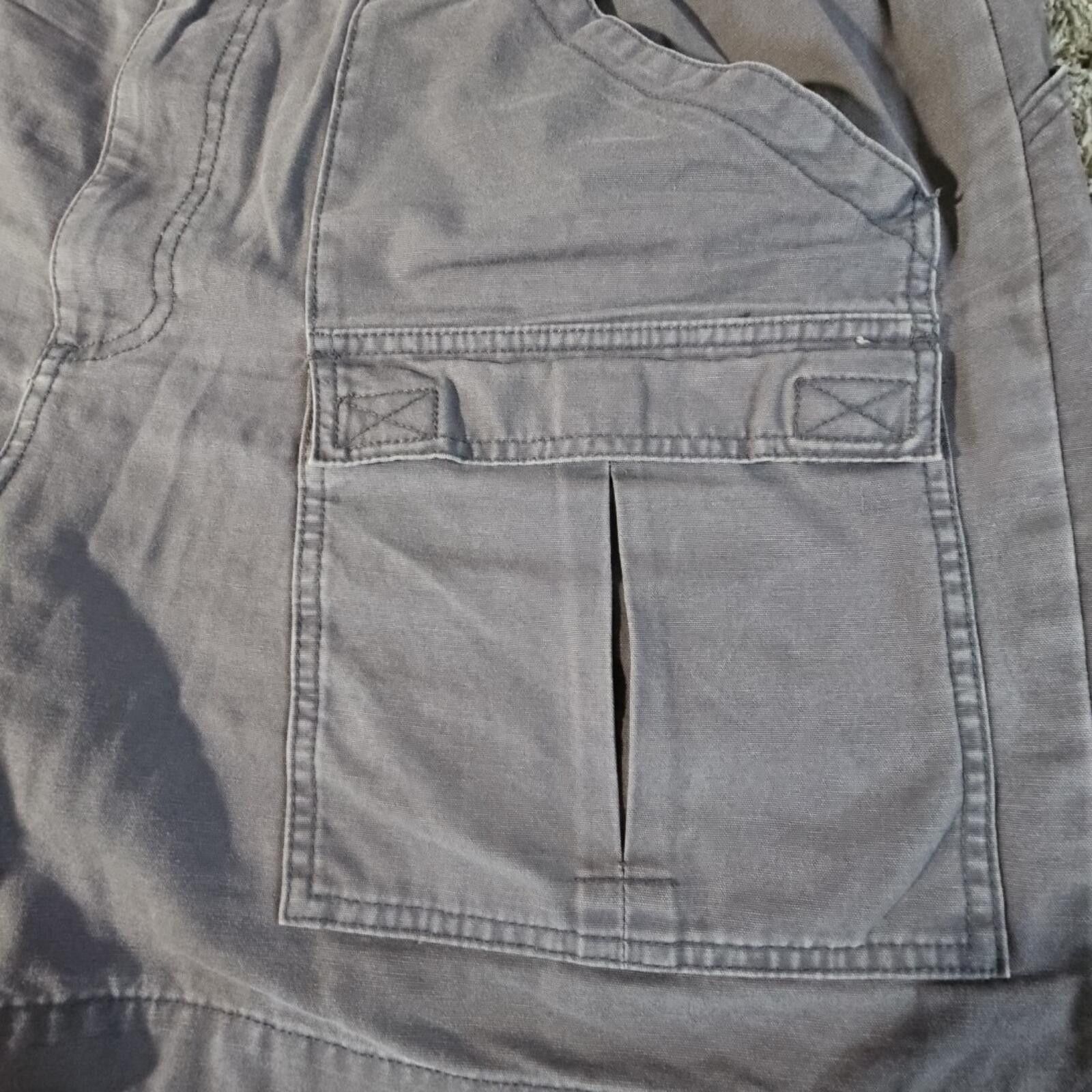 Cabelas Cabelas 42/42 Gray Cargo Flex Waist Shorts Size US 42 / EU 58 - 2 Thumbnail