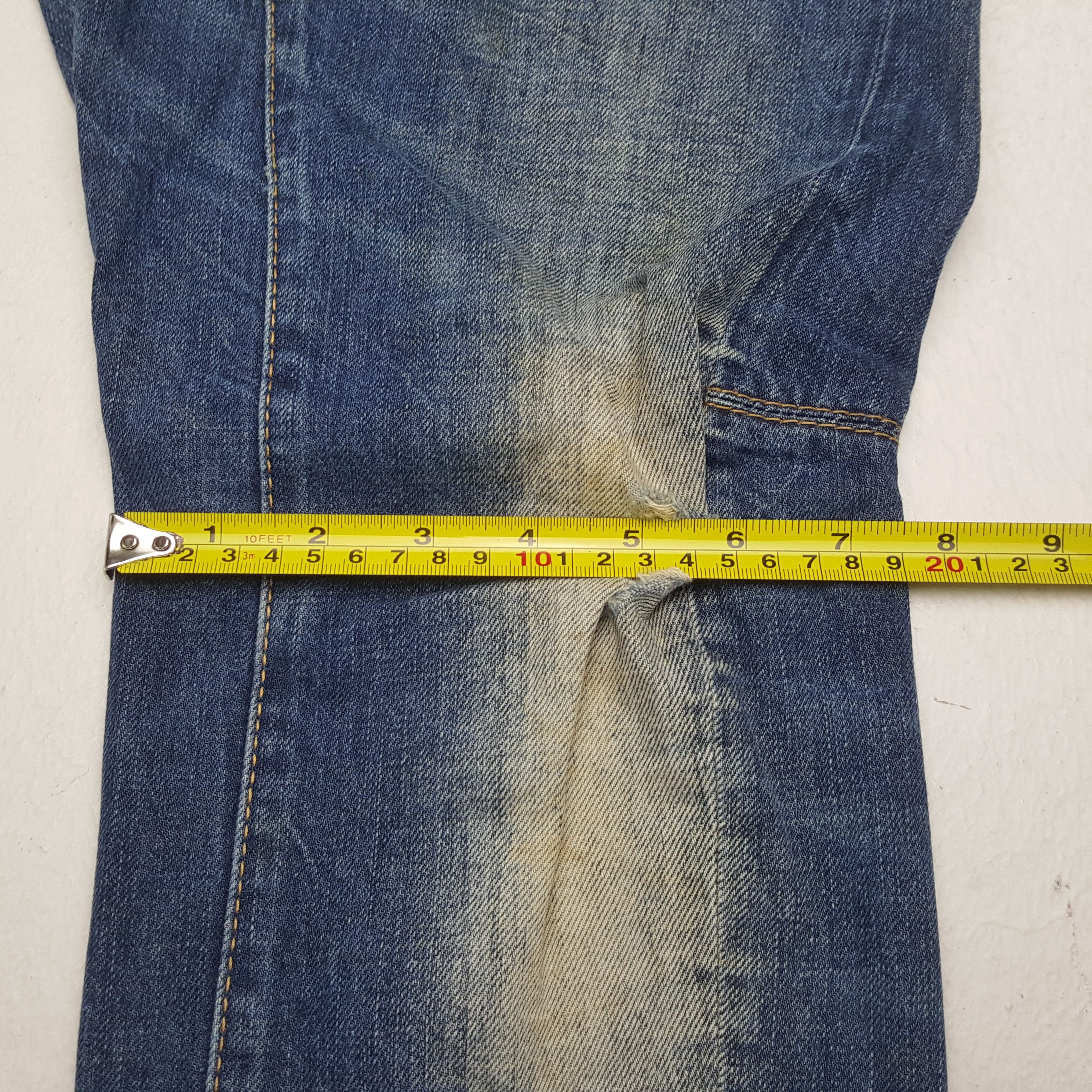 Vintage Dsquared2 Italian Brand Distressed Jeans RR10