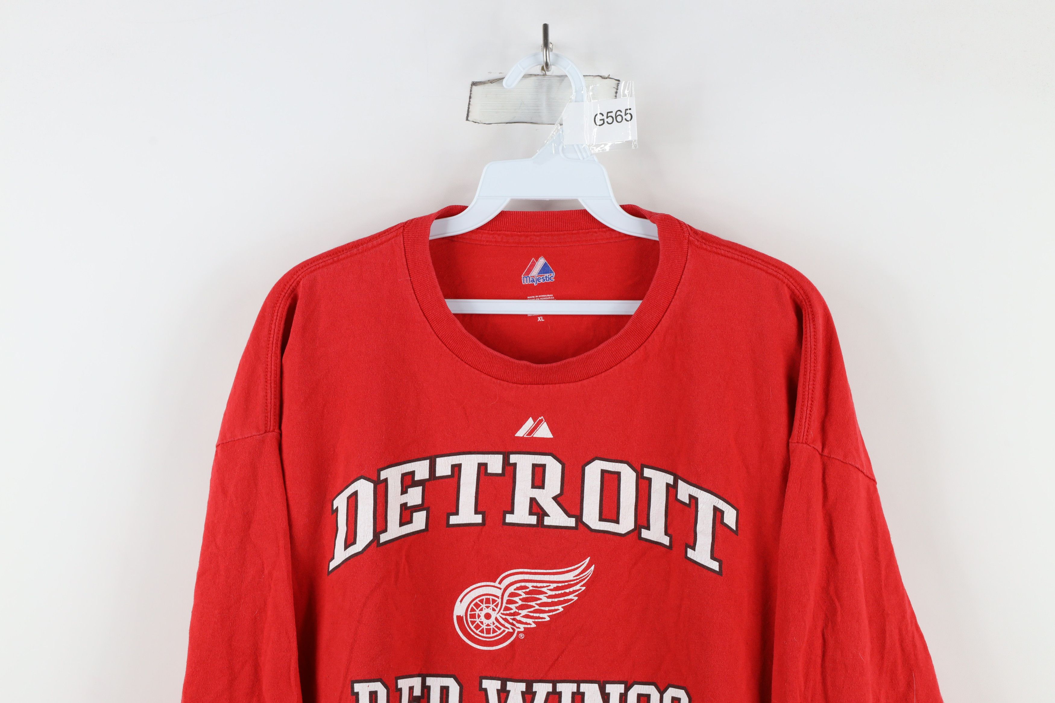 Majestic × Vintage Vintage Majestic Red Wings Hockey Long Sleeve T-Shirt Red Size US XL / EU 56 / 4 - 2 Thumbnail