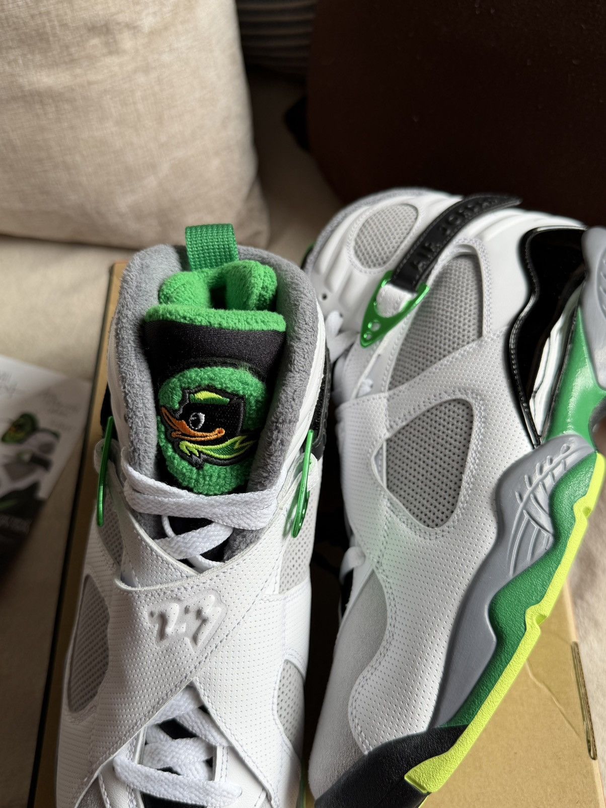 Nike Jordan 8 Oregon PE Size US 10 / EU 43 - 4 Thumbnail