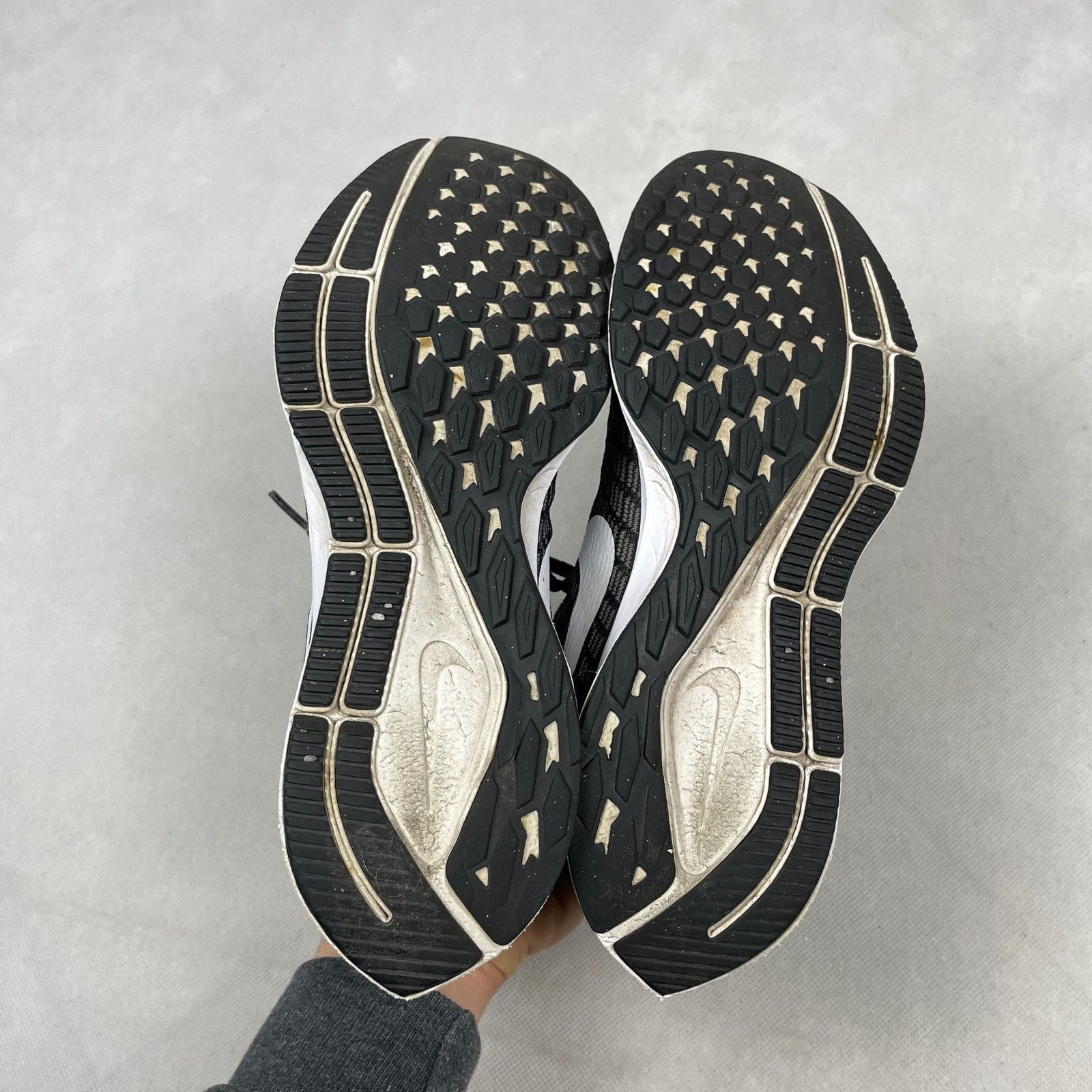 Nike Nike Air Zoom Pegasus 35 942855-001 Women Black/Gray Shoes 7 Size US 7 / IT 37 - 14 Thumbnail