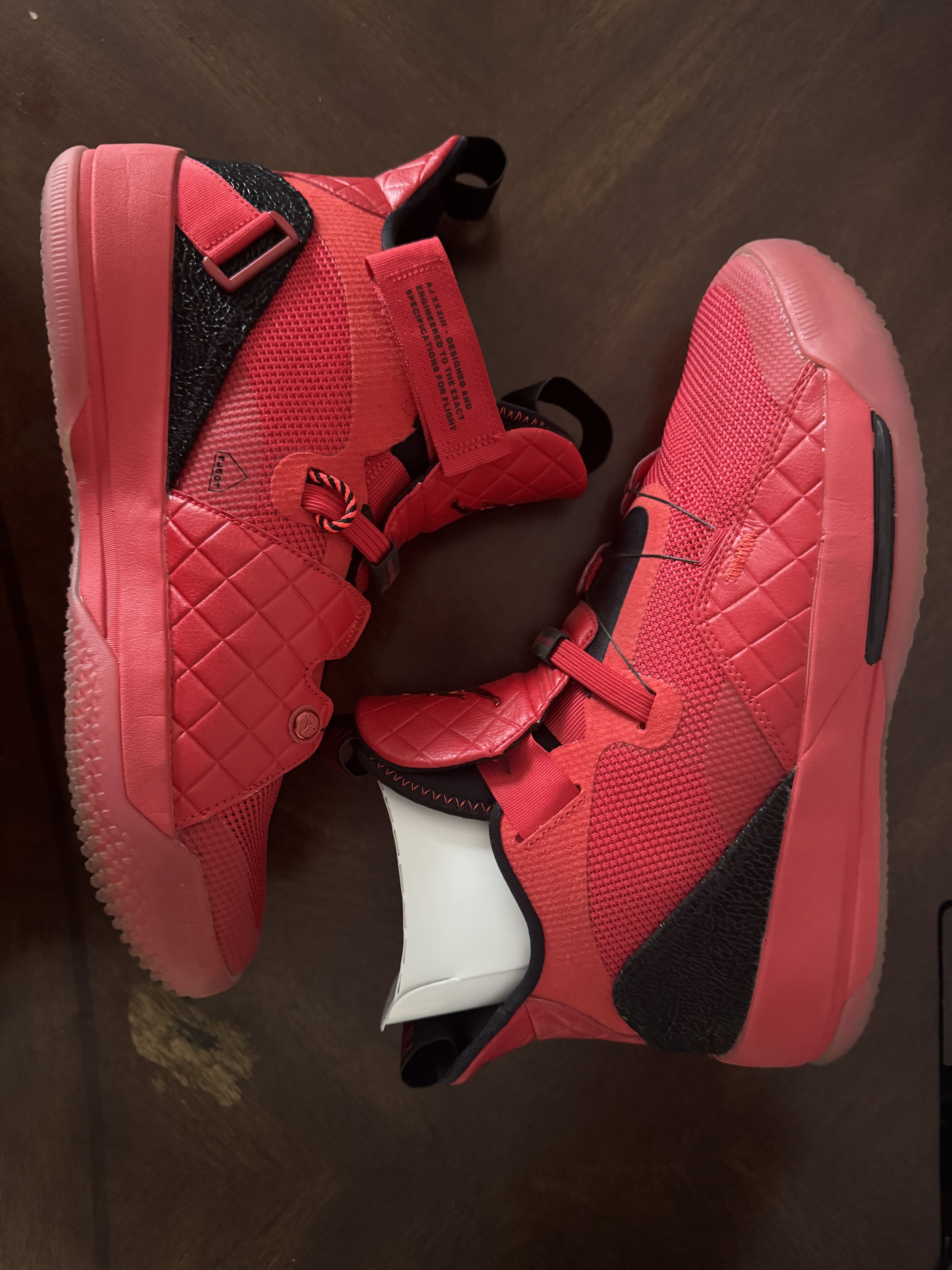 Jordan Brand Air Jordan 33 'University Red' Size US 10.5 / EU 43-44 - 2 Thumbnail