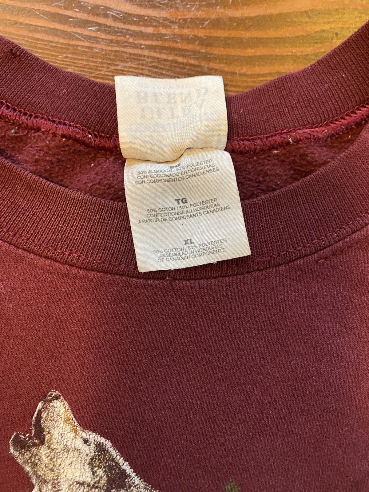 Gildan × Vintage Vintage 90’s Howling Wolf Maroon Crewneck Sweatshirt Size US XL / EU 56 / 4 - 9 Thumbnail