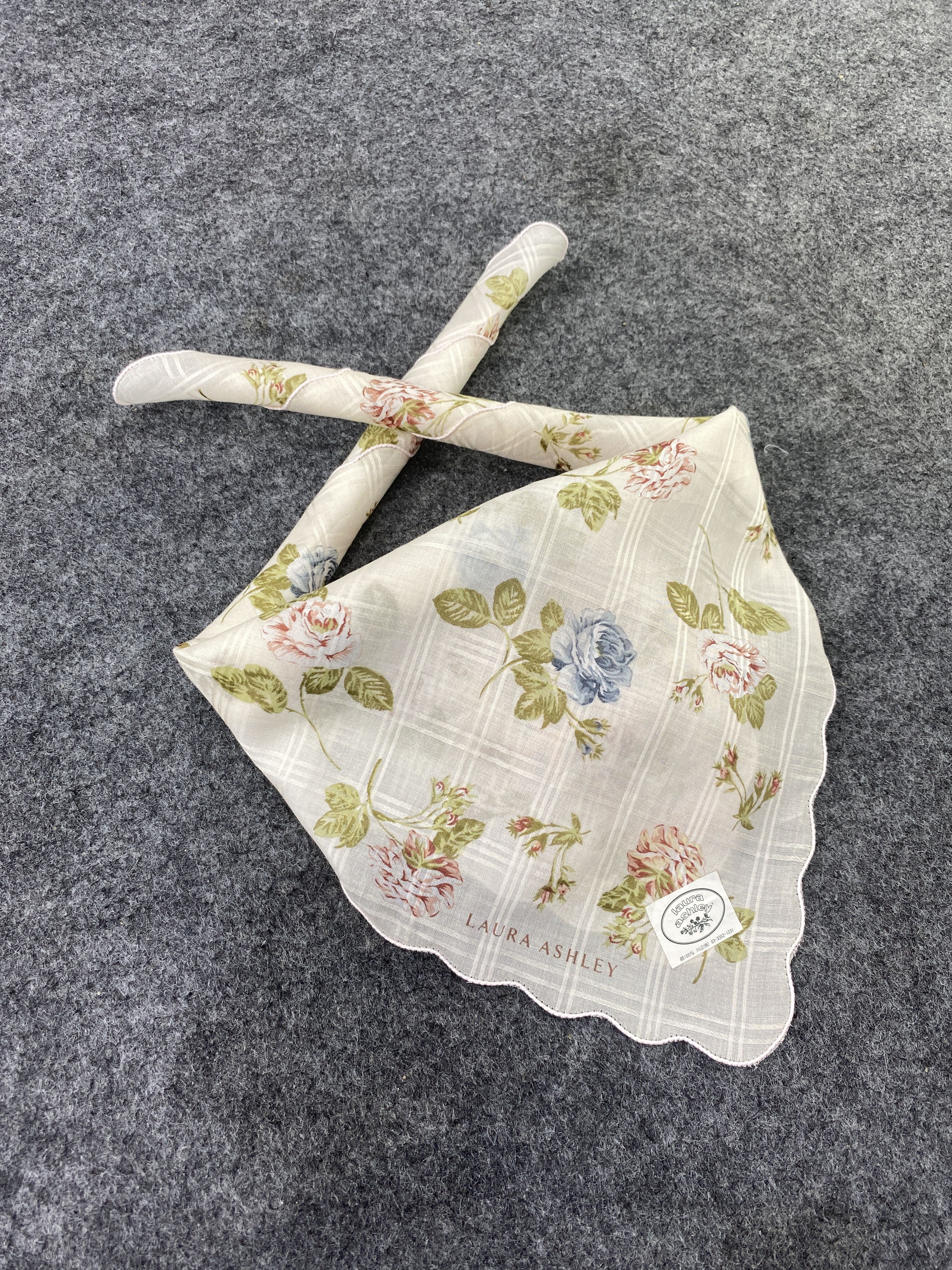 Laura Ashley Laura Ashley Handkerchief / Bandana / Neckerchief-B106 Size ONE SIZE - 1 Thumbnail