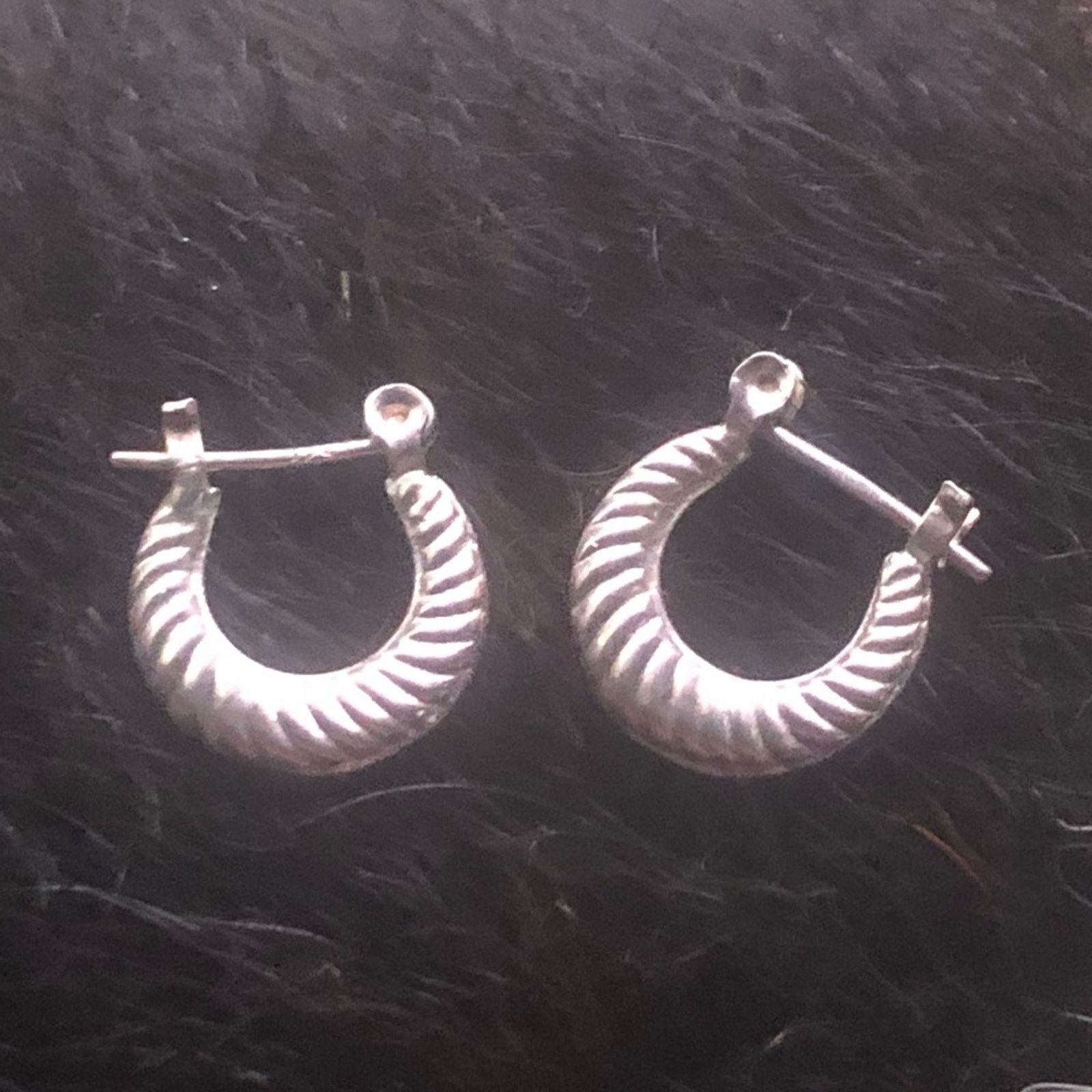 Jewelry 925 sterling silver textured mini hoop earrings Size ONE SIZE - 2 Thumbnail