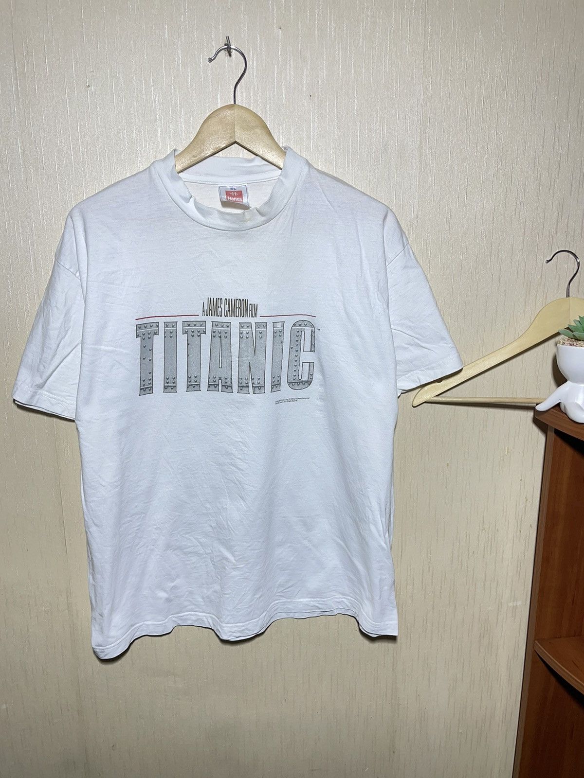 Vintage Titanic 1998 vintage movie streetwear T shirt Size US XL / EU 56 / 4 - 1 Thumbnail
