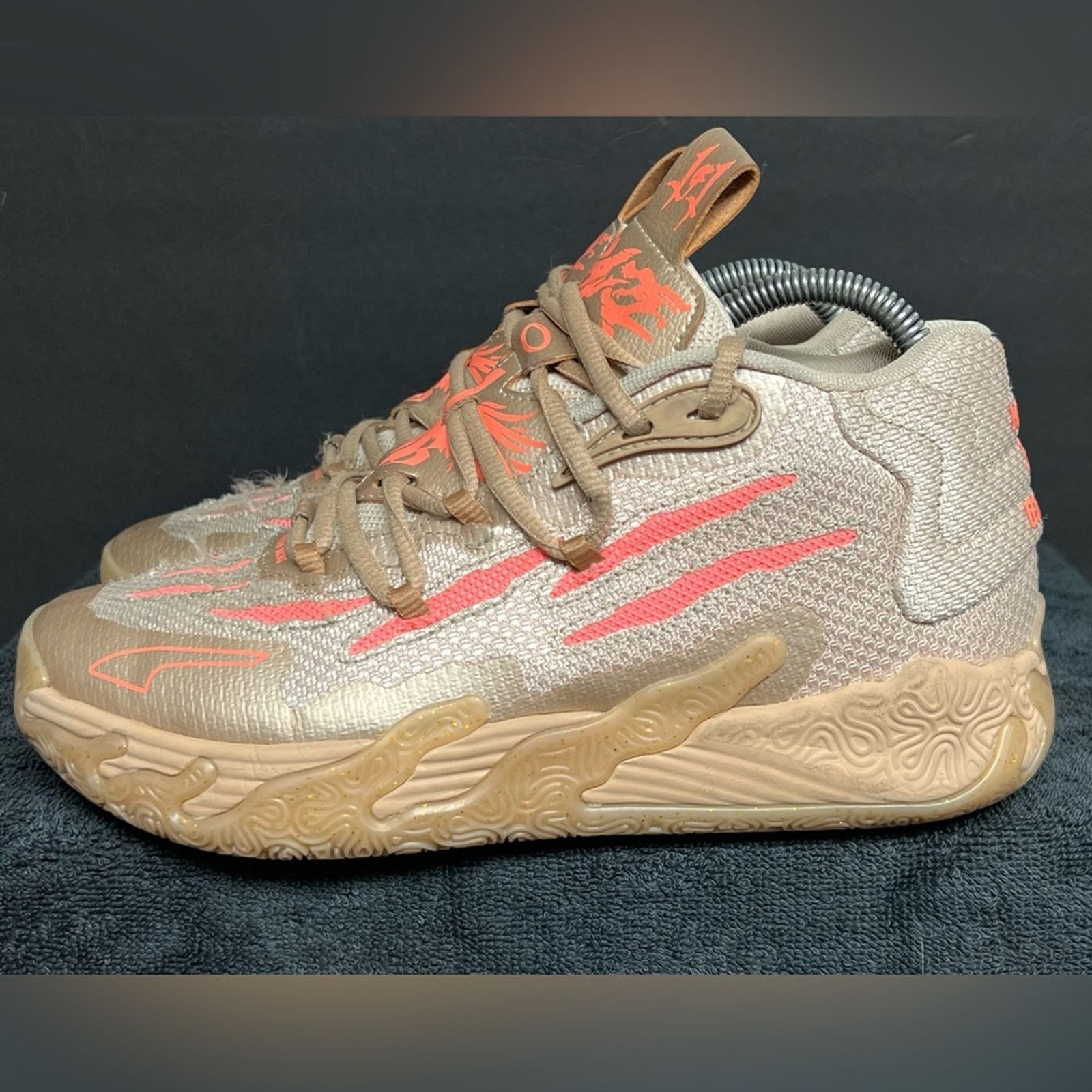 Puma Youth Puma LaMelo Ball MB.03 JR 'Chinese New Year(GS)' SZ 6 Size US 7.5 / IT 37.5 - 1 Thumbnail