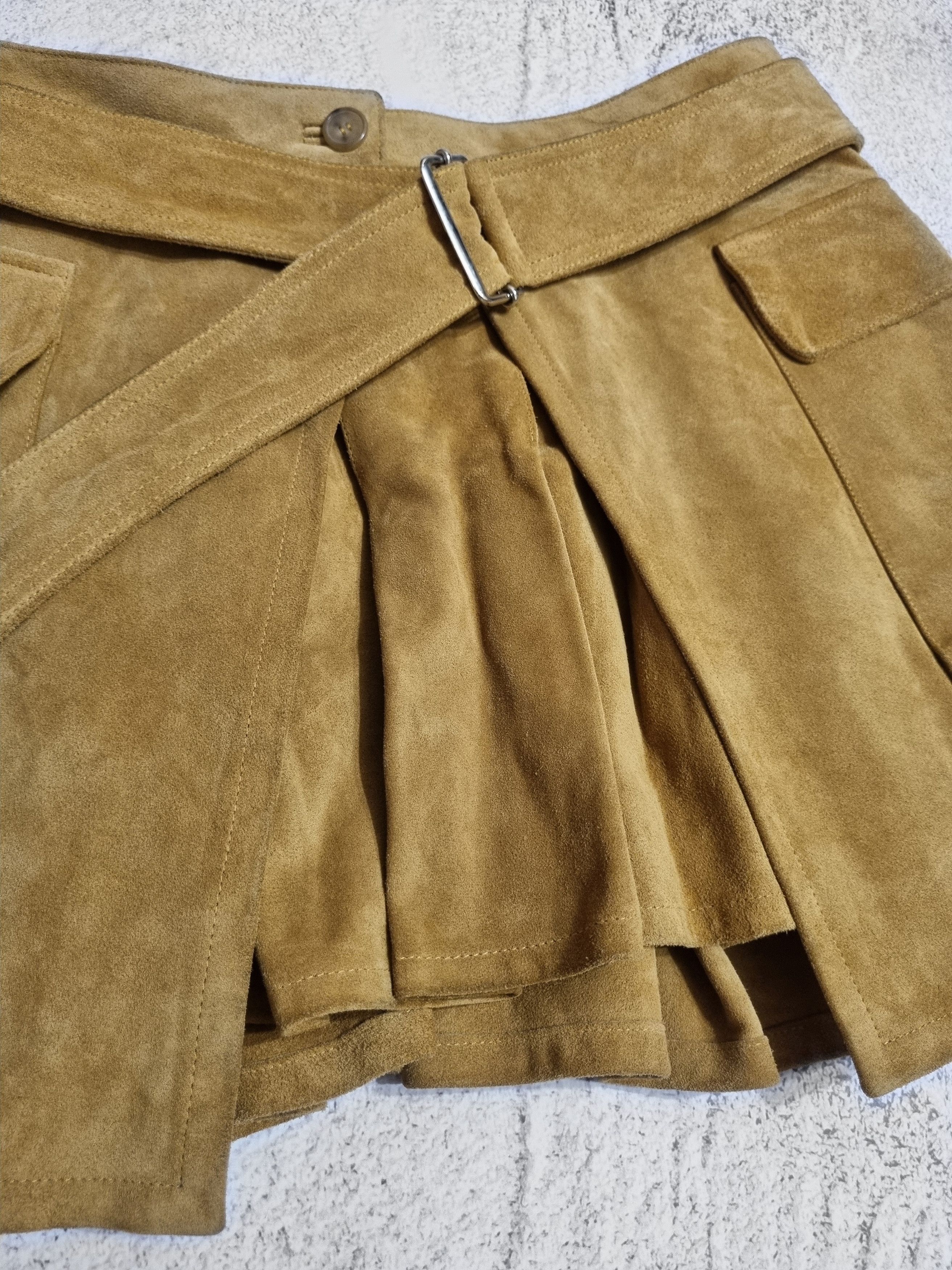 Alexander McQueen Rare Alexander McQueen Vintage Genuine Leather Mini Skirt Size 28" / US 6 / IT 42 - 7 Thumbnail