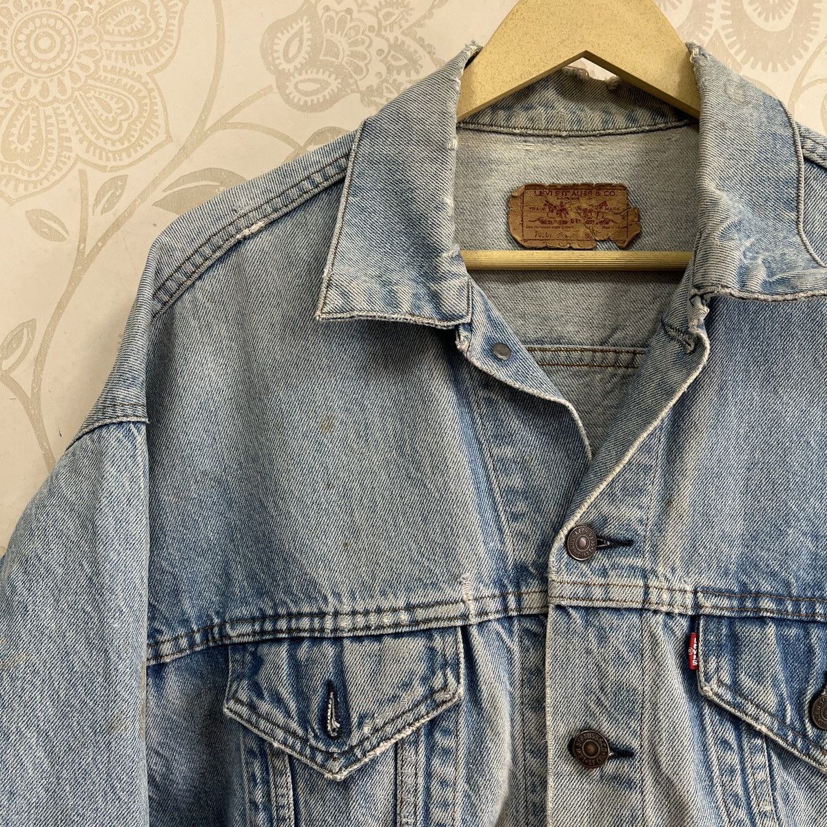 Levi's × Levi's Vintage Clothing Distressed Levis Denim Trucker Jacket Made In USA Size US L / EU 52-54 / 3 - 5 Thumbnail