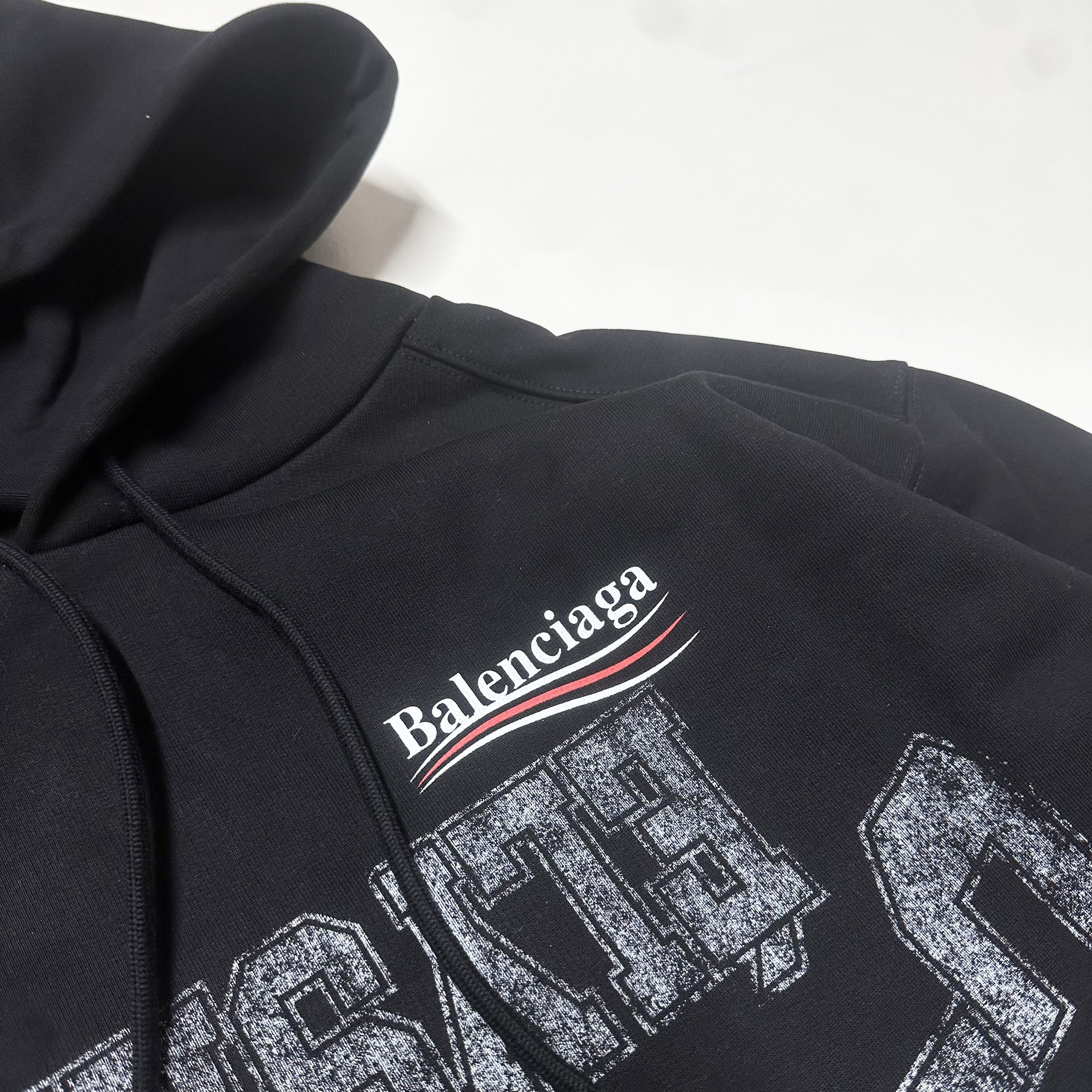 Balenciaga BALENCIAGA Paris Logo size M Black hoodie distressed medium Size US M / EU 48-50 / 2 - 5 Thumbnail