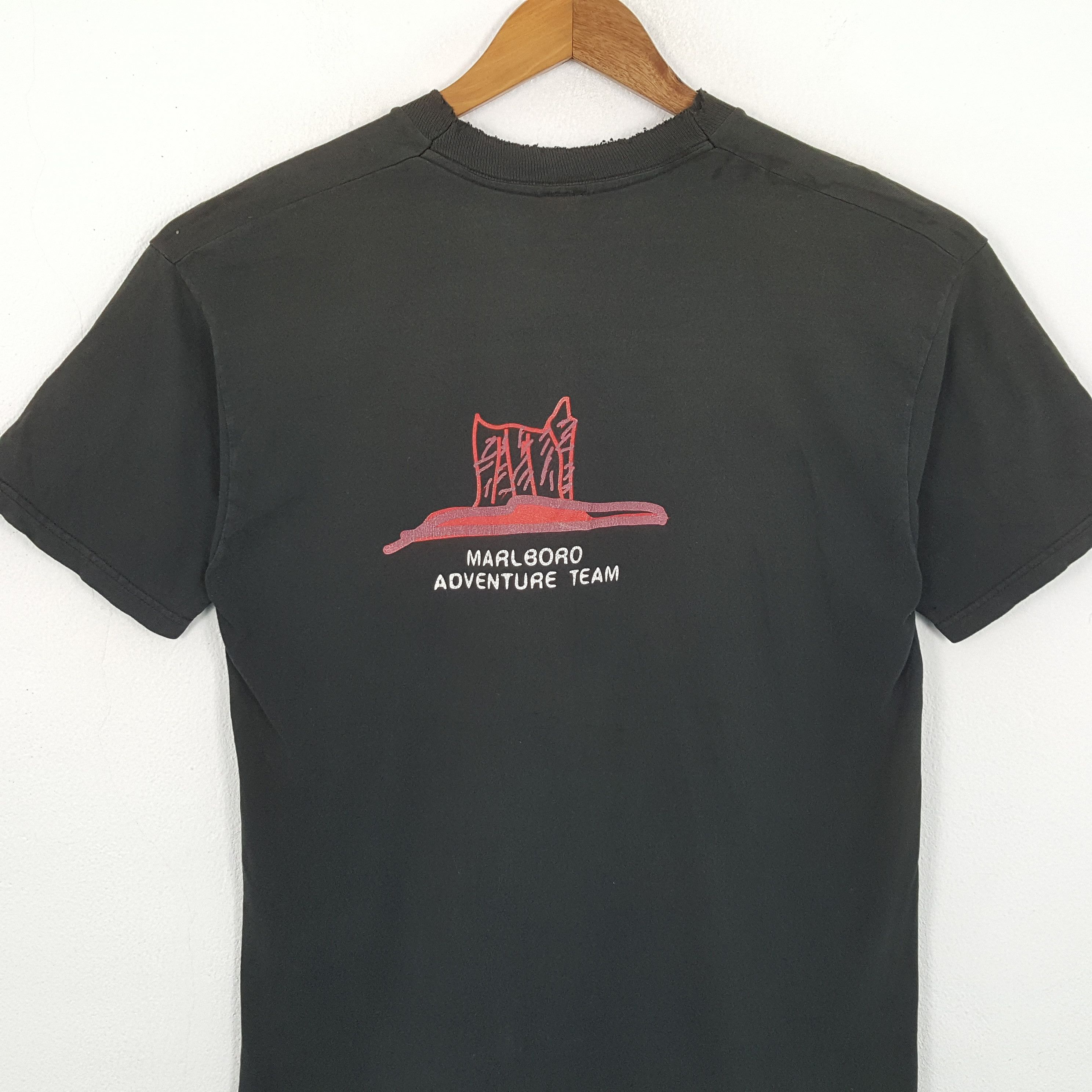 Marlboro × Vintage Vintage MARLBORO ADVENTURE TEAM Promo Distressed T-Shirt Size US L / EU 52-54 / 3 - 2 Thumbnail