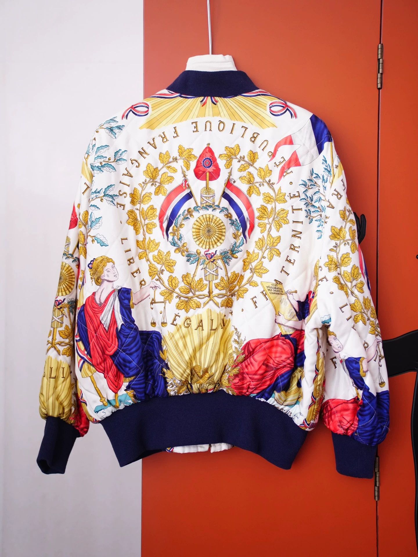 Hermes Hermes Vtg Silk Quilted French Revolution Jacket Size M / US 6-8 / IT 42-44 - 3 Thumbnail