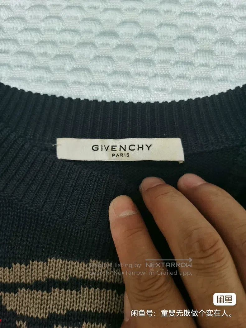 Givenchy Givenchy Fleece / knit sweater (made in Italy, celebrity s Size US XS / EU 42 / 0 - 4 Thumbnail