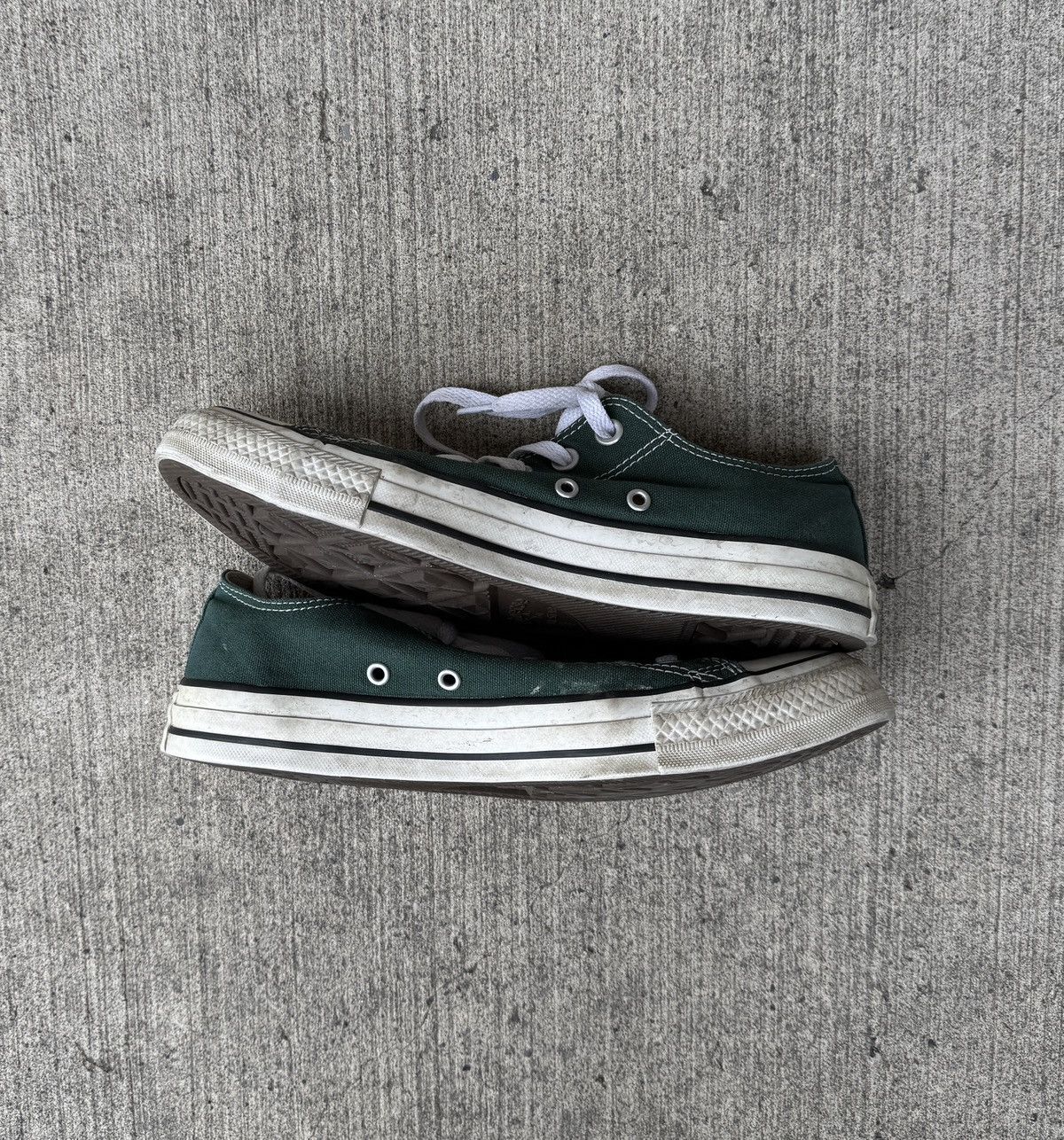 Converse FOREST GREEN CONVERSE ALL STAR CHUCK TAYLOR SNEAKERS Size US 6.5 / EU 39-40 - 7 Thumbnail