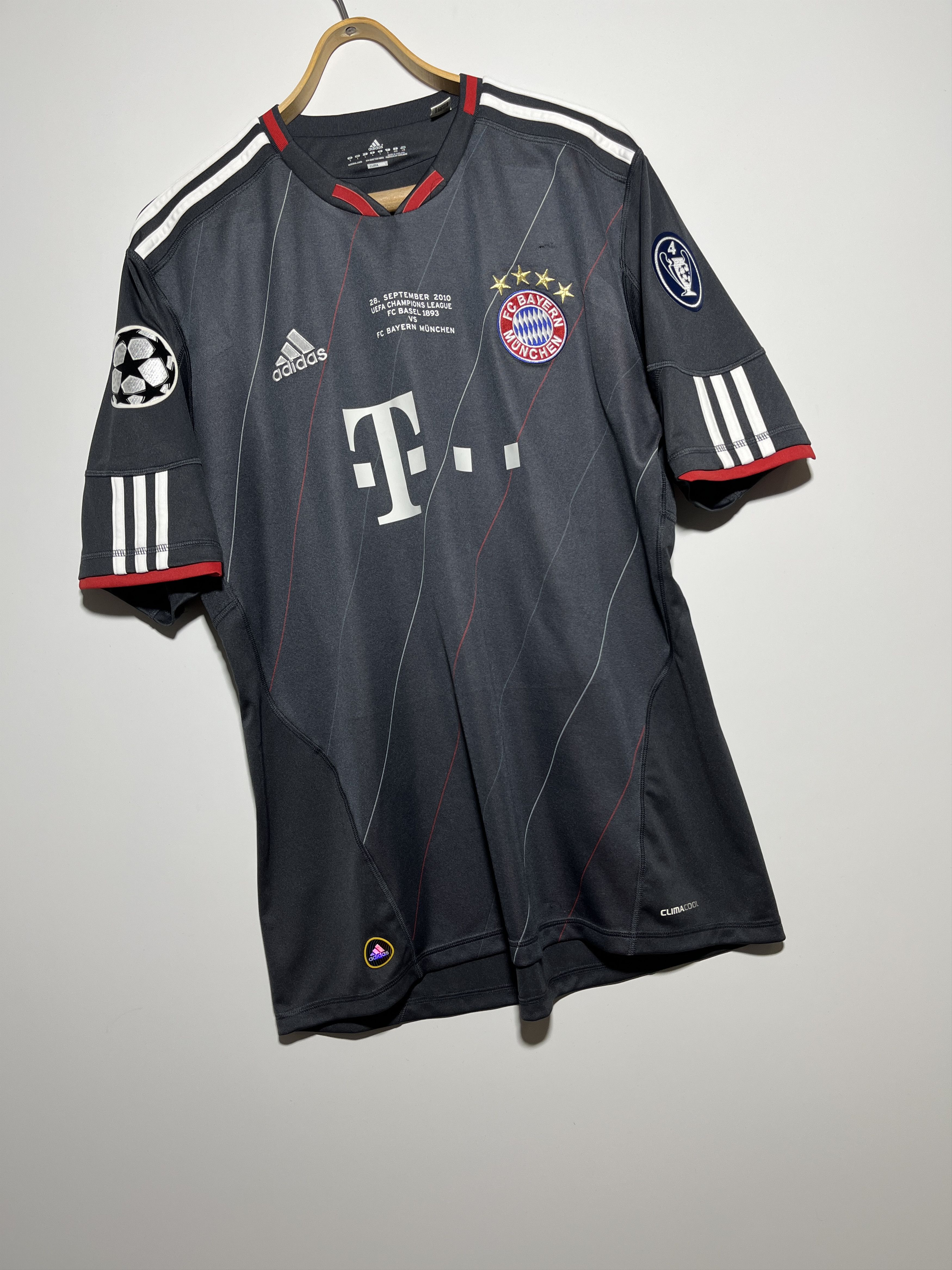 Adidas Bayern Munich 10-11 3rd Match Issue Champions League Jersey Size US L / EU 52-54 / 3 - 4 Thumbnail