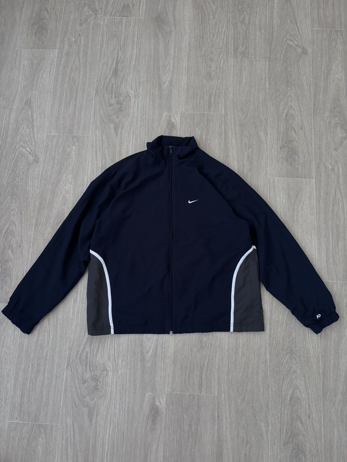 Nike Vintage Nike Neylon jacket 90s rare Size US L / EU 52-54 / 3 - 1 Thumbnail