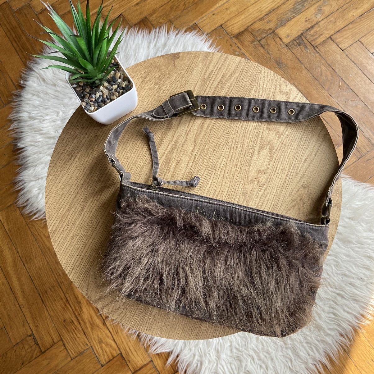 Hysteric Glamour 📌 Crazy Vintage Kickers Faux Fur Y2K Handle Bag Size ONE SIZE - 1 Thumbnail