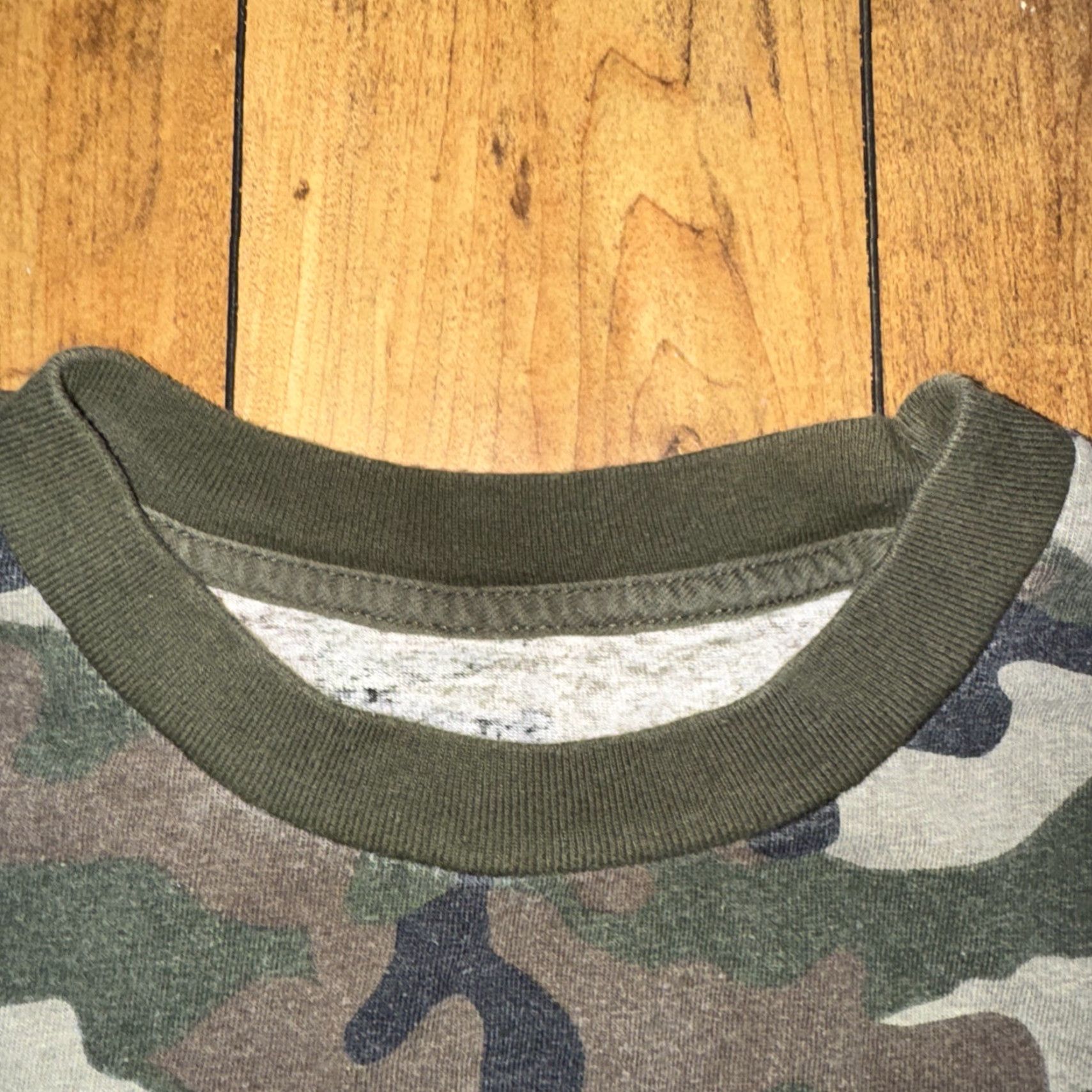 AMO Camo T-Shirt XL Green Camouflage Basic Tee Mid Weight Men Regular XL Mens Shirt Size US XL / EU 56 / 4 - 2 Thumbnail