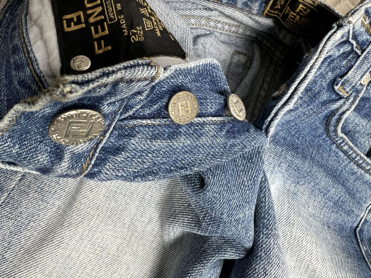 Fendi Vintage Fendi jeans bootcut washed denim 80s Size 27" / US 4 / IT 40 - 6 Thumbnail