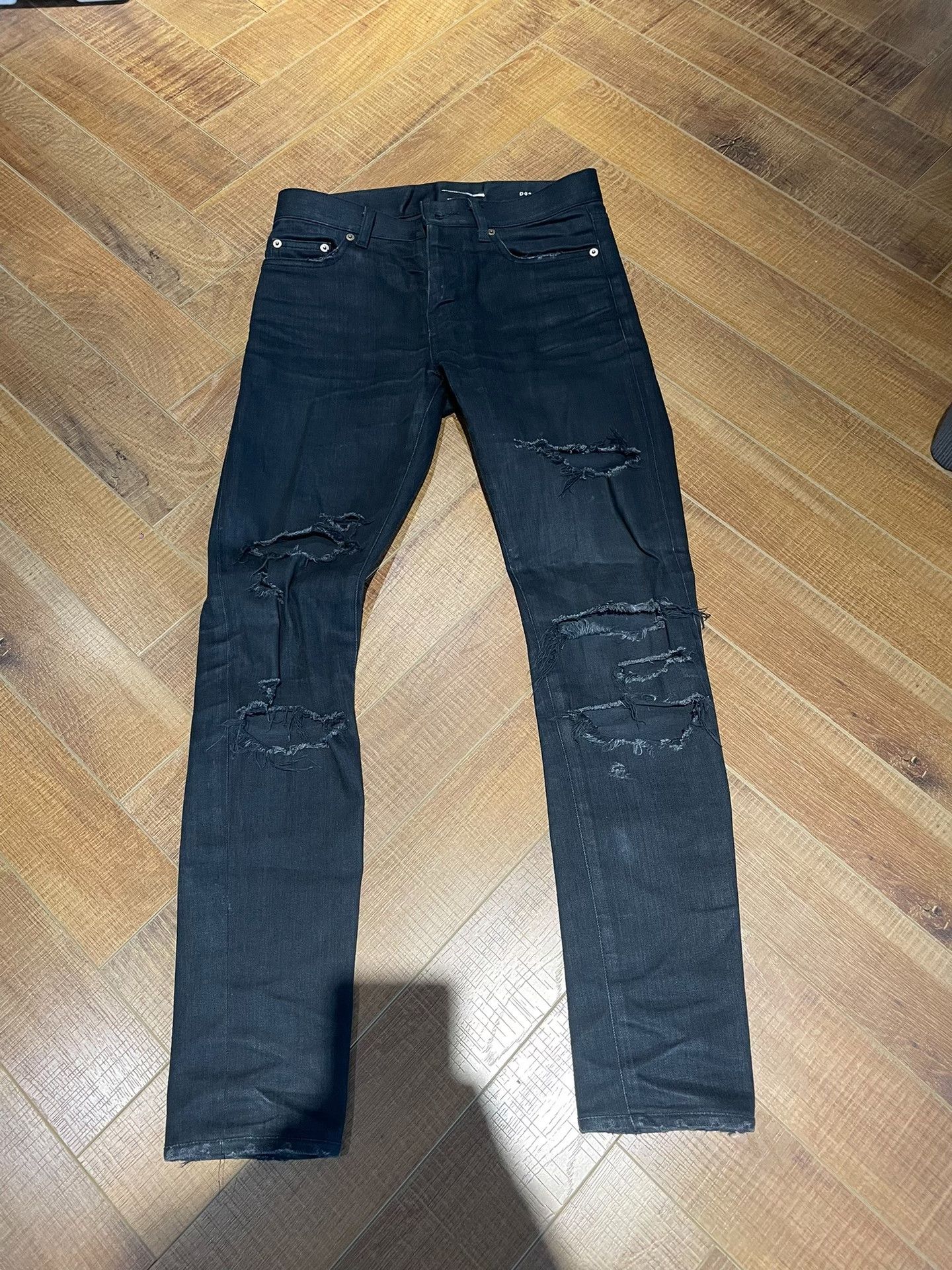 Saint Laurent Paris Saint Laurent D02 Distressed Men's Jeans Size US 28 / EU 44 - 1 Thumbnail