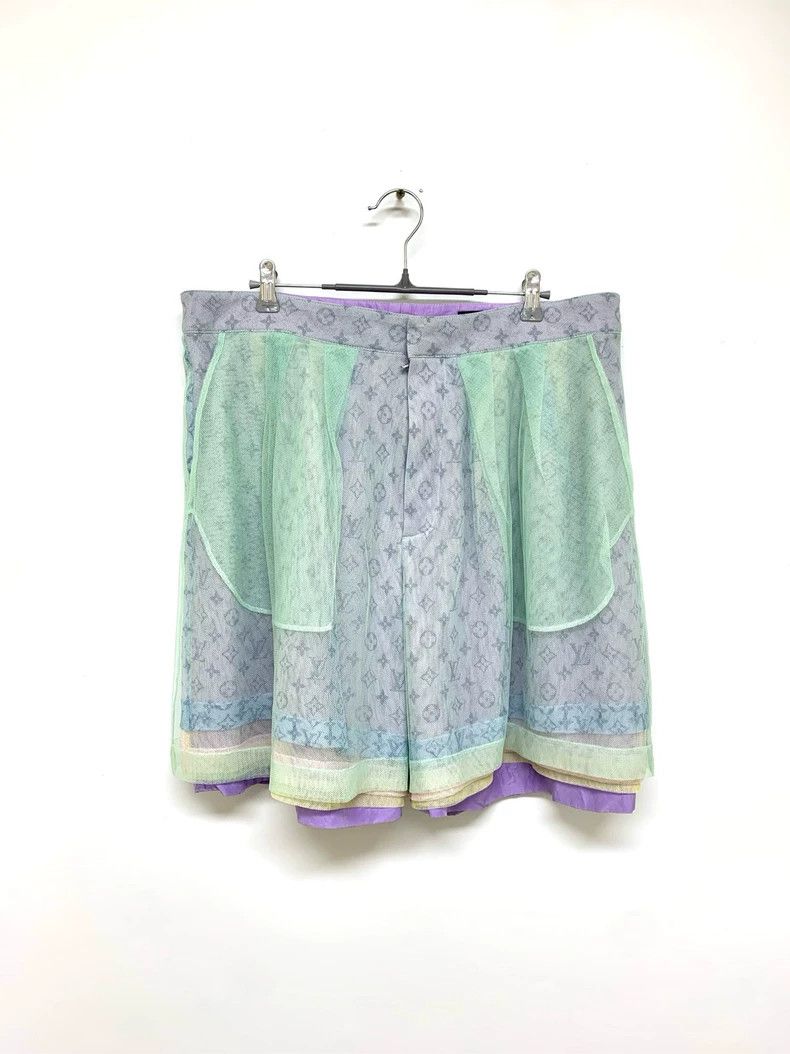 Louis Vuitton Louis Vuitton Organza shorts 2501-Nextarrow Size US 30 / EU 46 - 1 Thumbnail