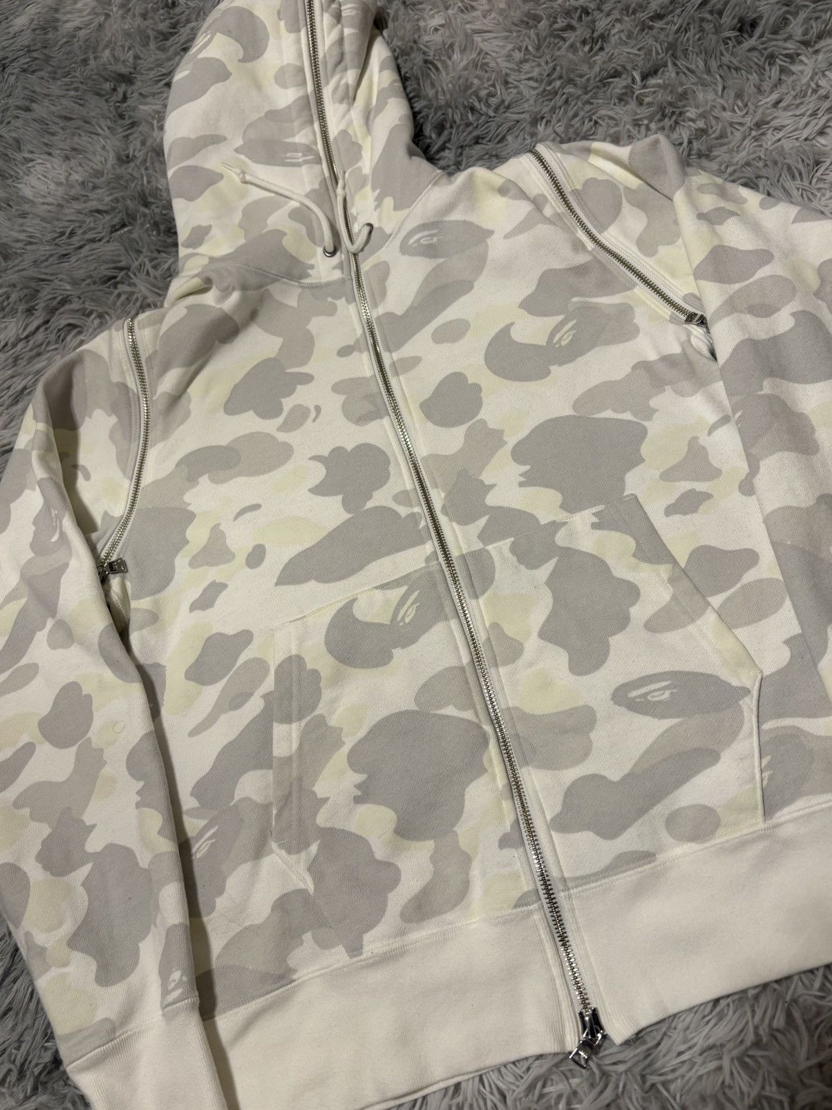 Bape bape camo white hoodie Size US M / EU 48-50 / 2 - 5 Thumbnail