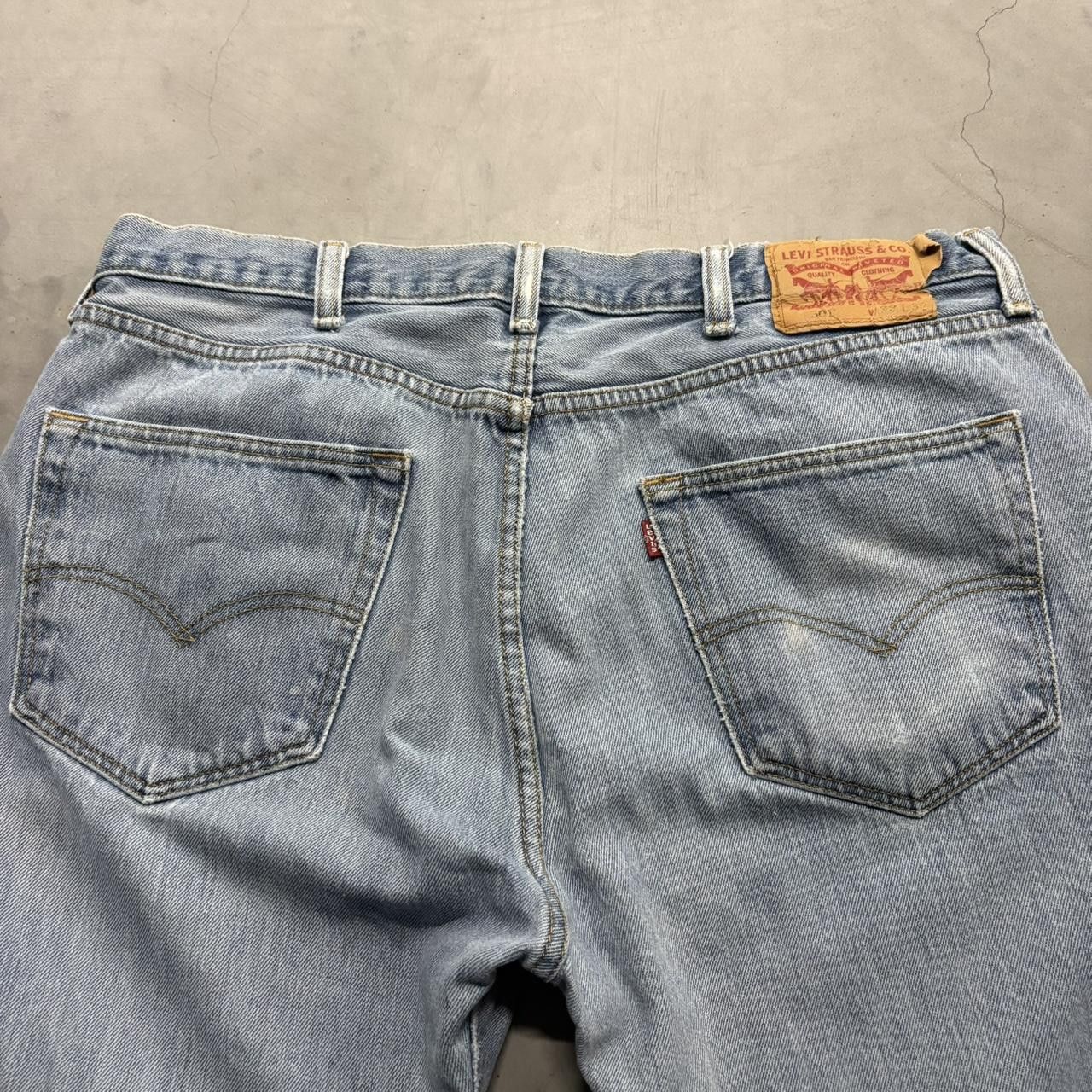 Levi's Crazy Vintage Y2K/2000s Levis 501 Streetwear Grunge Medium Blue Wash Denim Jeans! Size US 36 / EU 52 - 5 Thumbnail