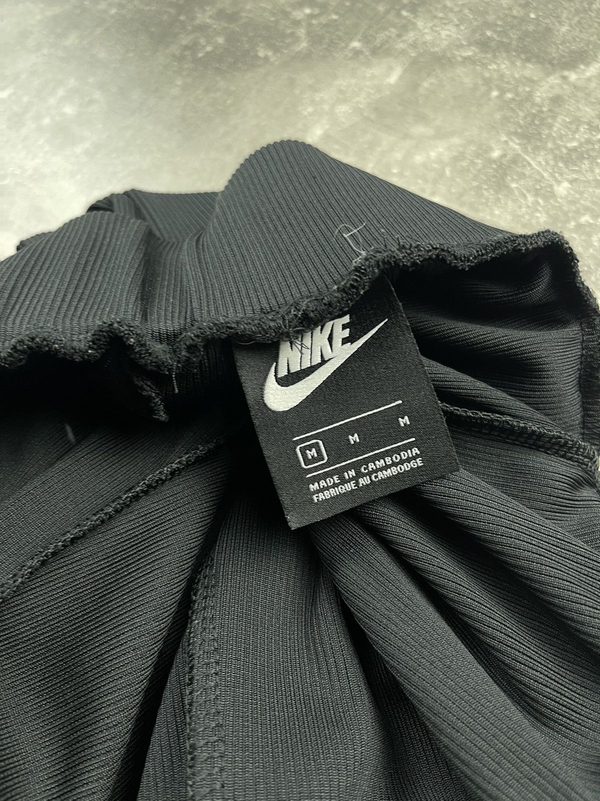 Nike Nike Black Pleated Wide-Leg Culotte Pants Tech Knit Fabric Size 28" / US 6 / IT 42 - 10 Thumbnail