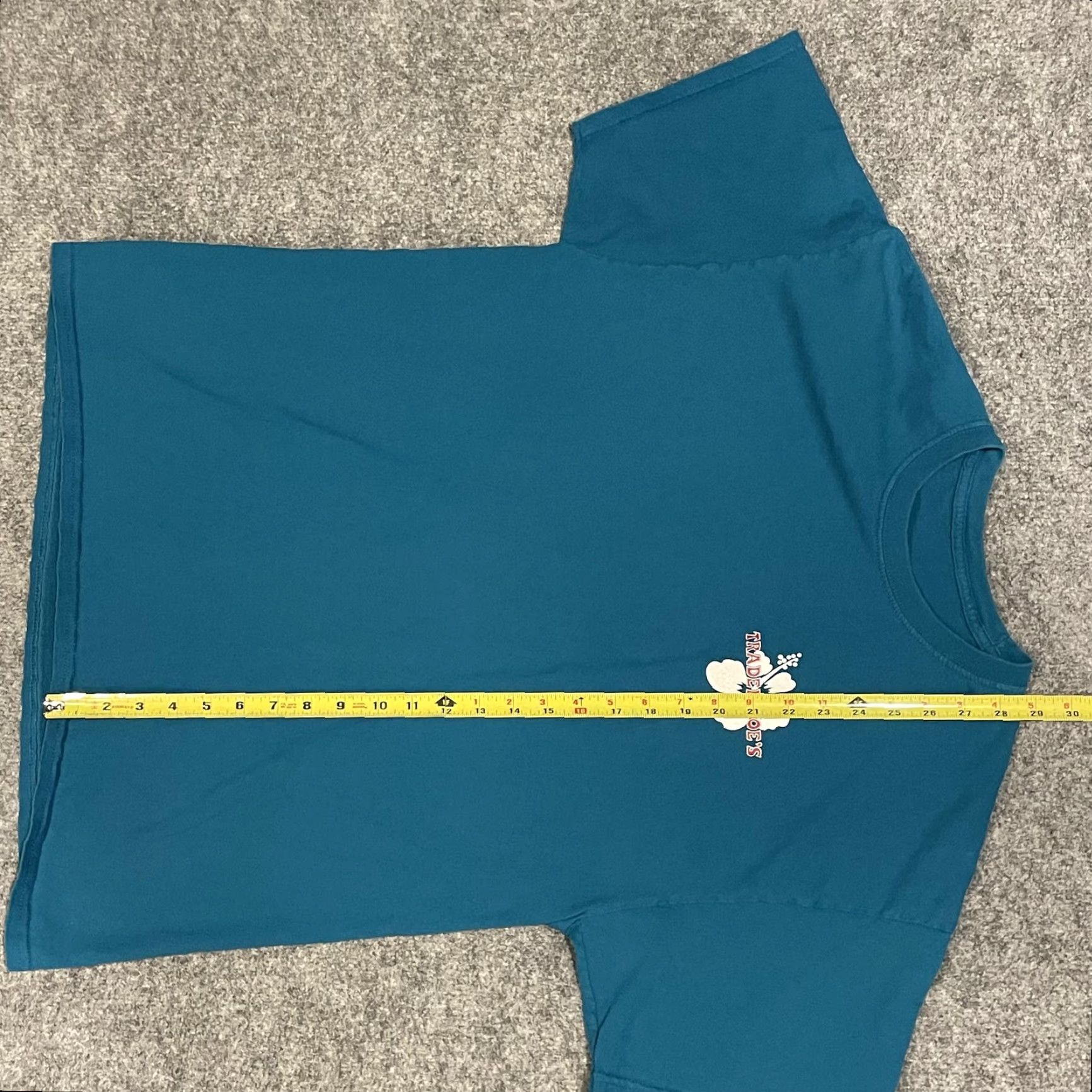 Vintage VINTAGE Trader Joe's Hibiscus Shirt L Men Blue Graphic Tee TShirt Crew Neck Short Sleeve Logo Hawaiian Relaxed Fit Size US L / EU 52-54 / 3 - 7 Thumbnail