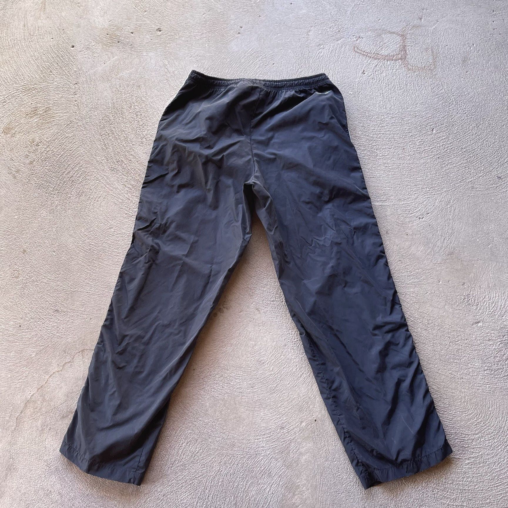 Nike Vintage Nike Pants Mens Large Black Windbreaker Track Elastic Waist Gym Size US 33 - 4 Thumbnail
