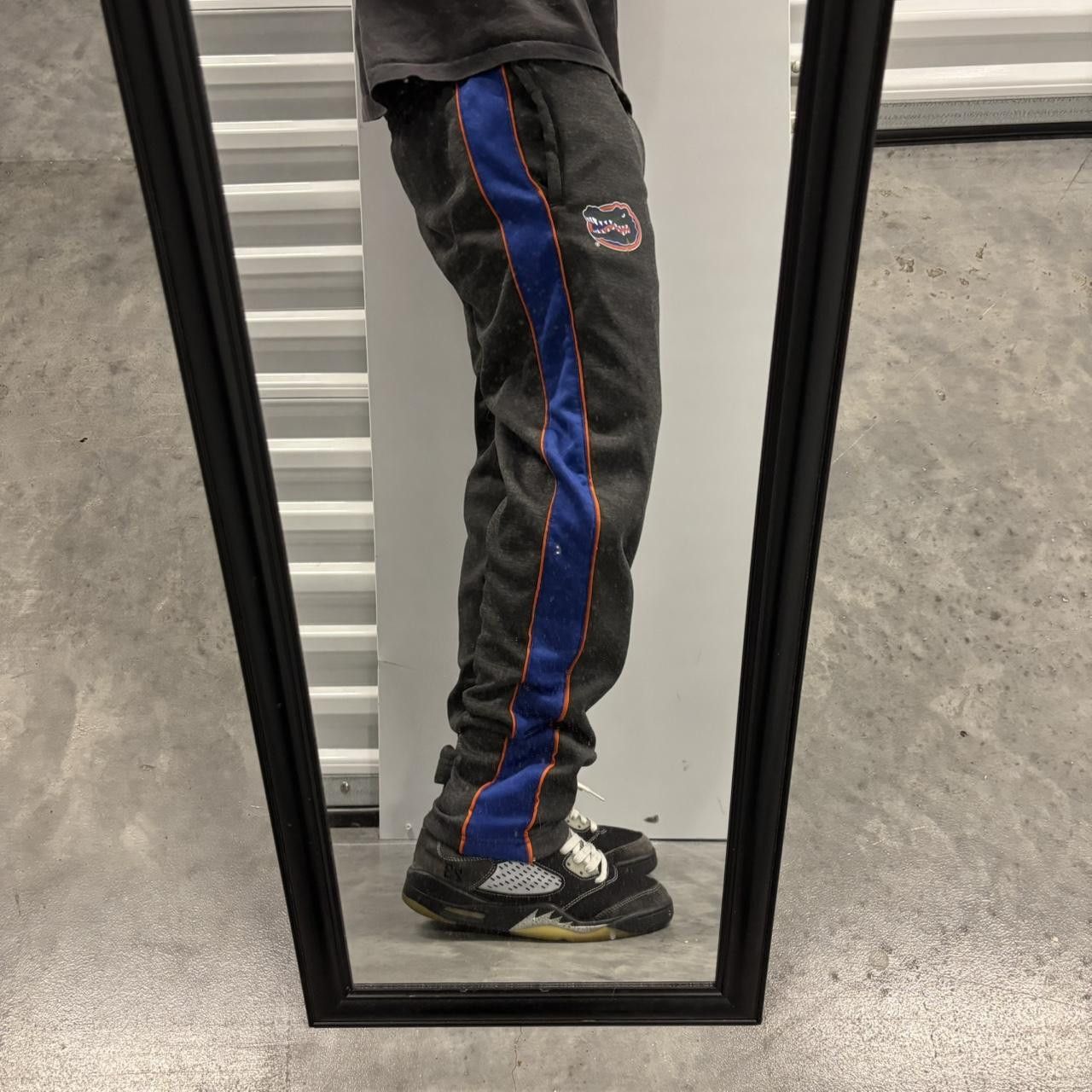 NCAA × Vintage Crazy Vintage Y2K/2000s Dark Grey Florida Gators College Essential Sweatpants! Size US 30 / EU 46 - 1 Thumbnail