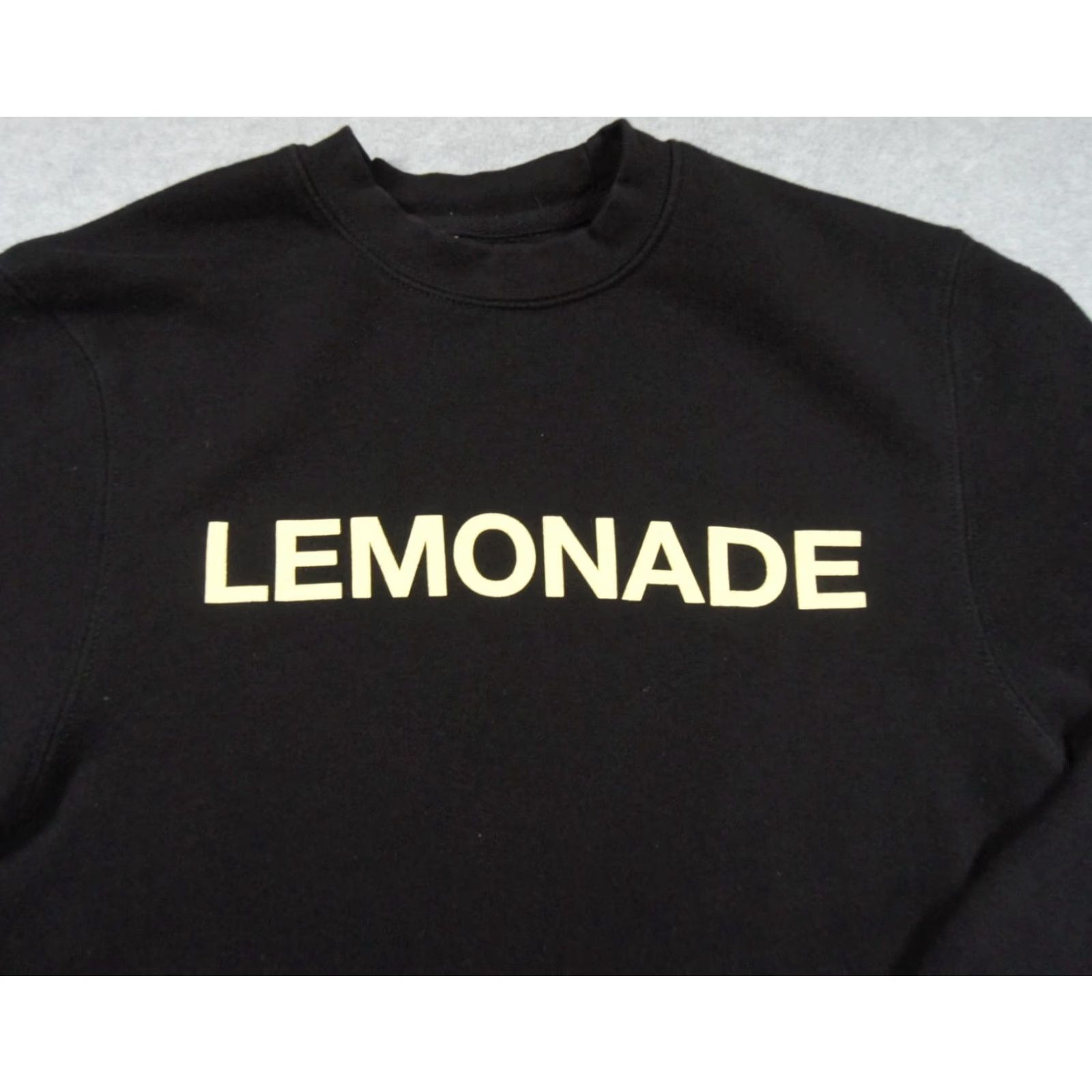 Vintage Beyonce Sweatshirt Mens Small Black Cotton Fleece Logo Lemonade Hip Hop Music Mens Size US S / EU 44-46 / 1 - 2 Thumbnail