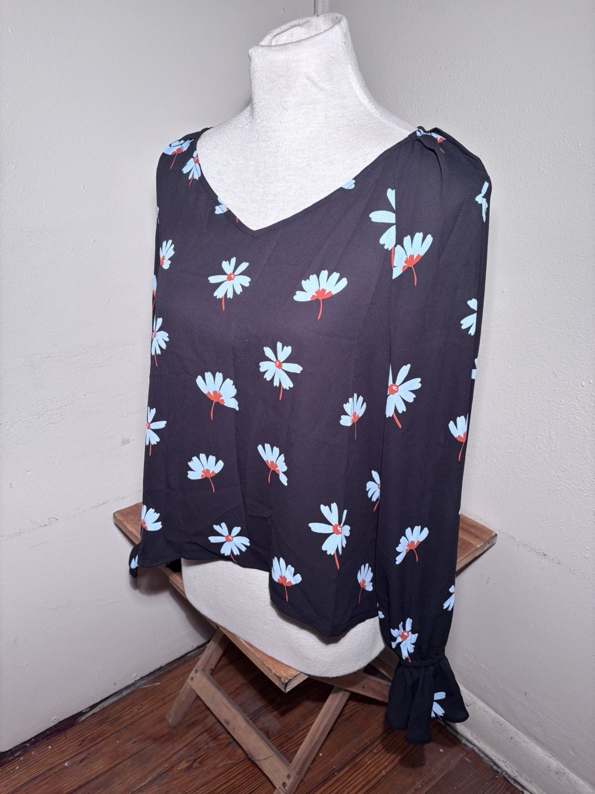 Bar III Bar lll Floral Mesh Blouse Size XL / US 12-14 / IT 48-50 - 6 Thumbnail