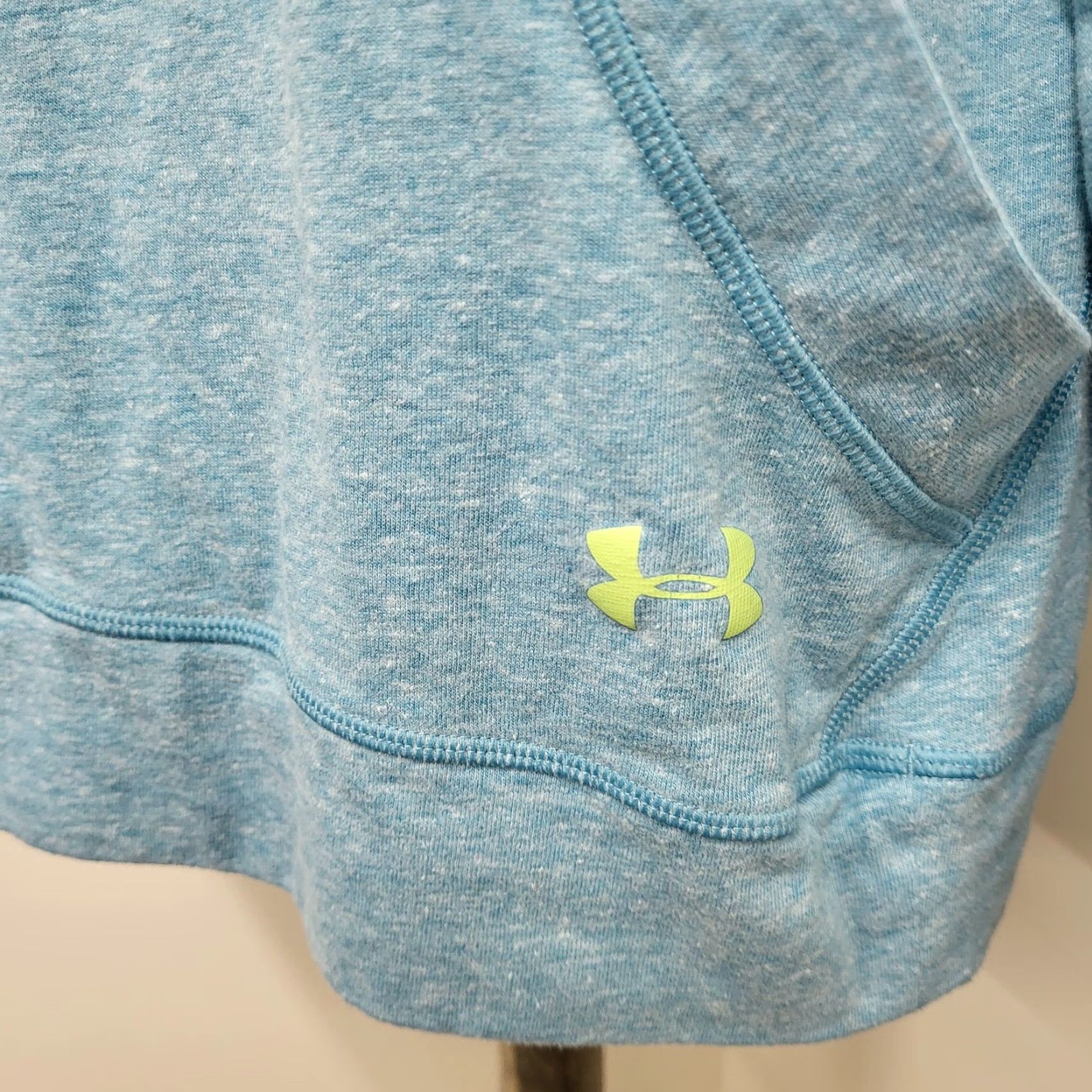 Under Armour Under Armour Hoodie Women’s L Blue/neon Green Semi Fitted Long Sleeve Shirt? Size L / US 10 / IT 46 - 7 Thumbnail