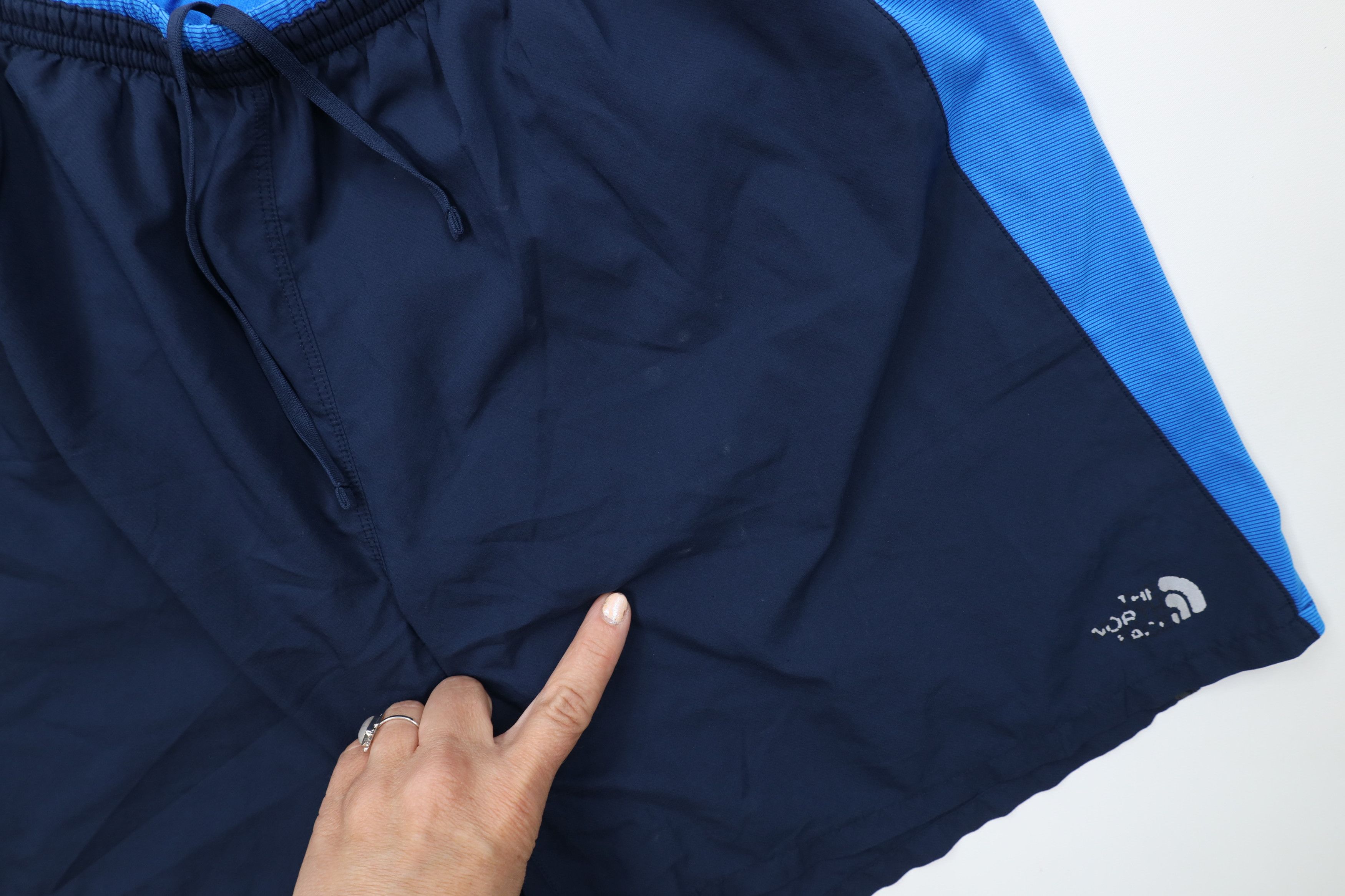 The North Face The North Face Reflective Lined Running Jogging Shorts Size US 34 / EU 50 - 6 Thumbnail