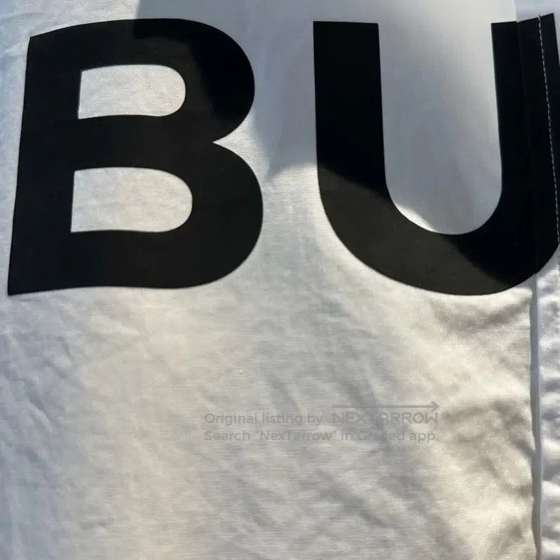 Burberry Burberry White Cotton Graphic Logo Shirt. Size XS / US 0-2 / IT 36-38 - 4 Thumbnail